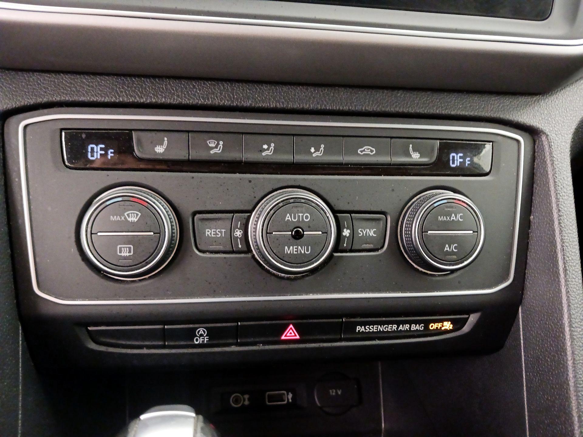 Thumbnail: 2019 Volkswagen Atlas - 16