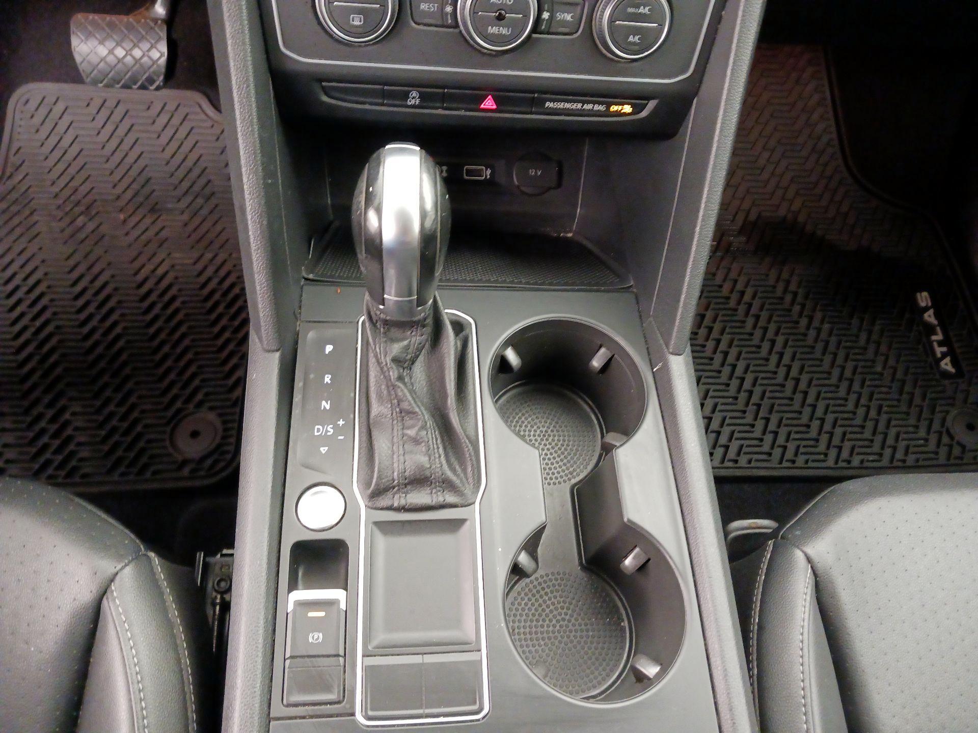 Thumbnail: 2019 Volkswagen Atlas - 17