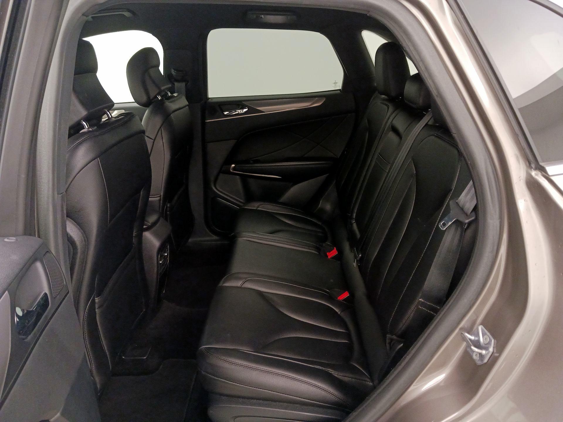 Thumbnail: 2017 Lincoln MKC - 19