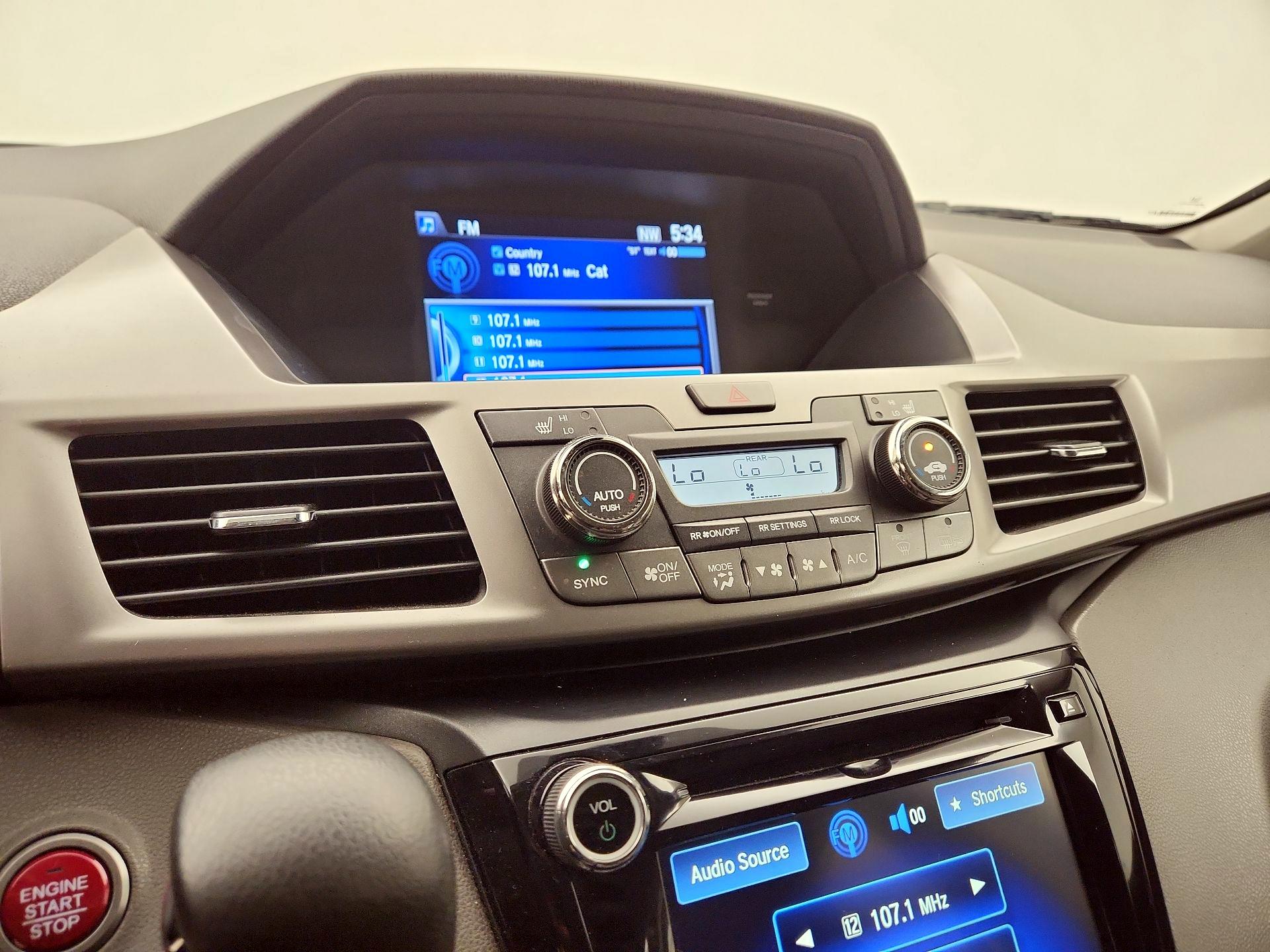 Thumbnail: 2016 Honda Odyssey - 16