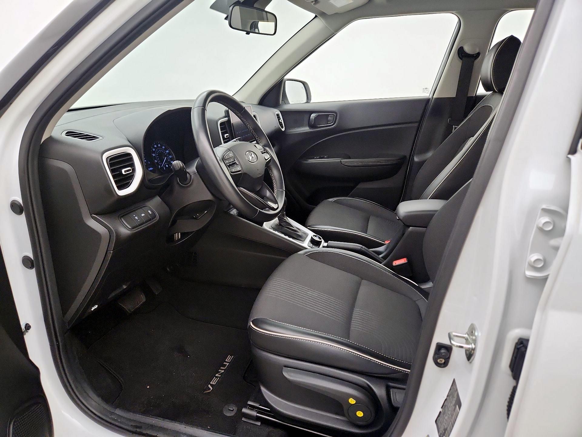 Thumbnail: 2022 Hyundai Venue - 11