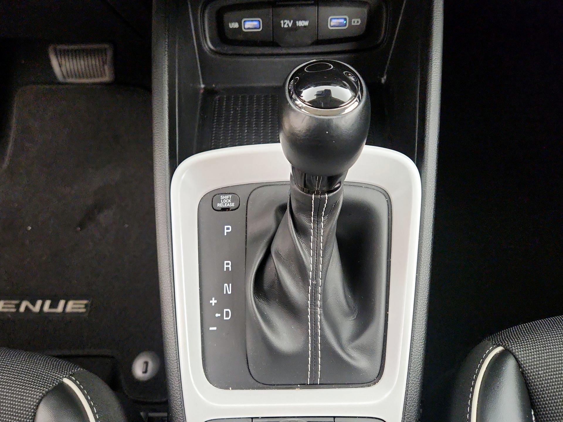 Thumbnail: 2022 Hyundai Venue - 17