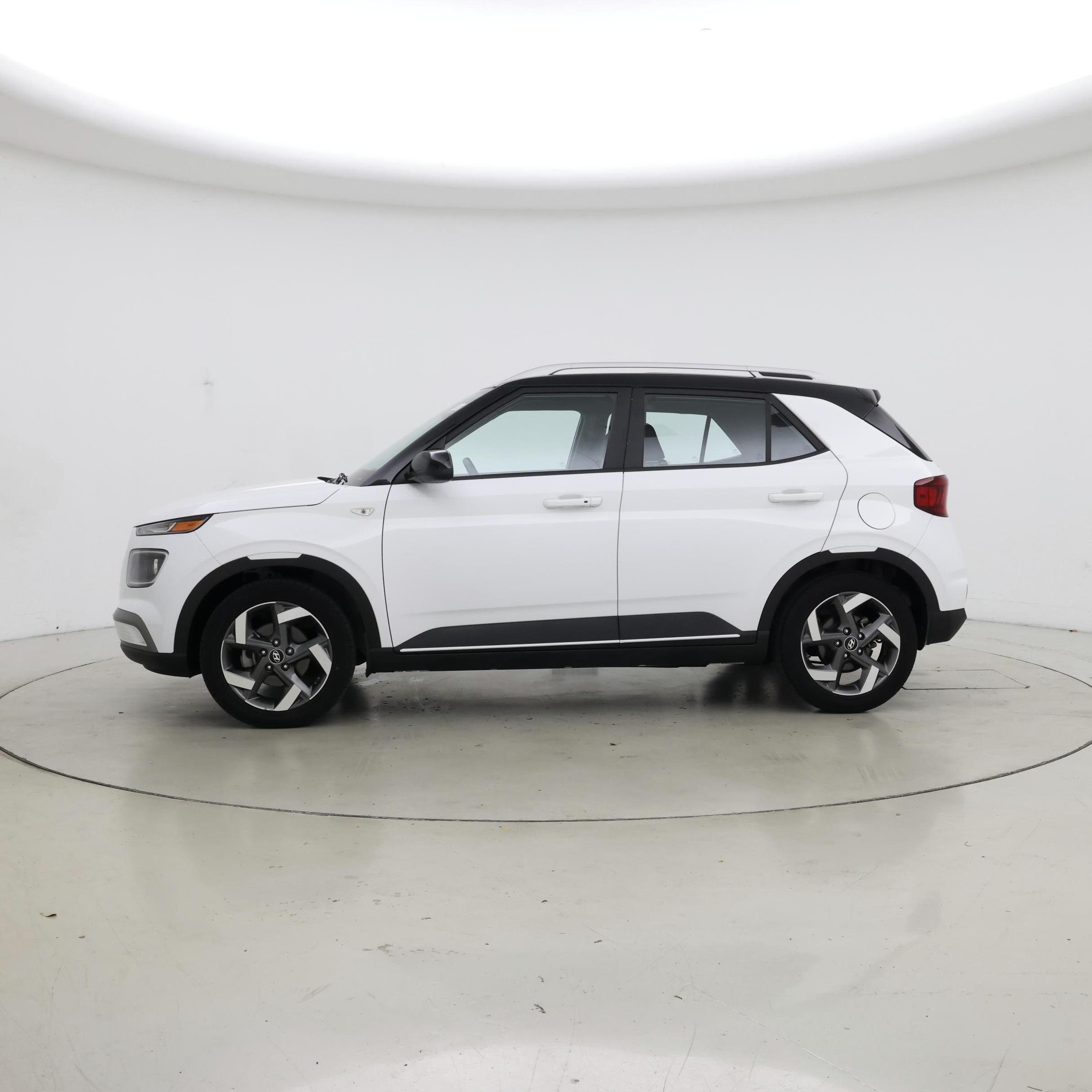 Thumbnail: 2022 Hyundai Venue - 3