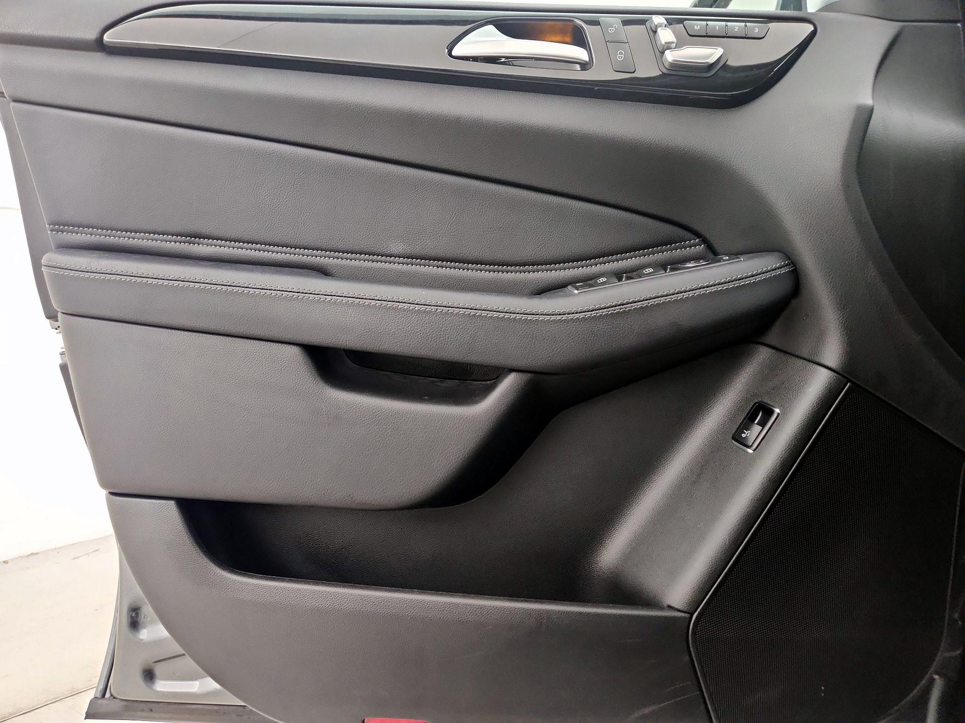 Thumbnail: 2018 Mercedes-Benz GLE - 12