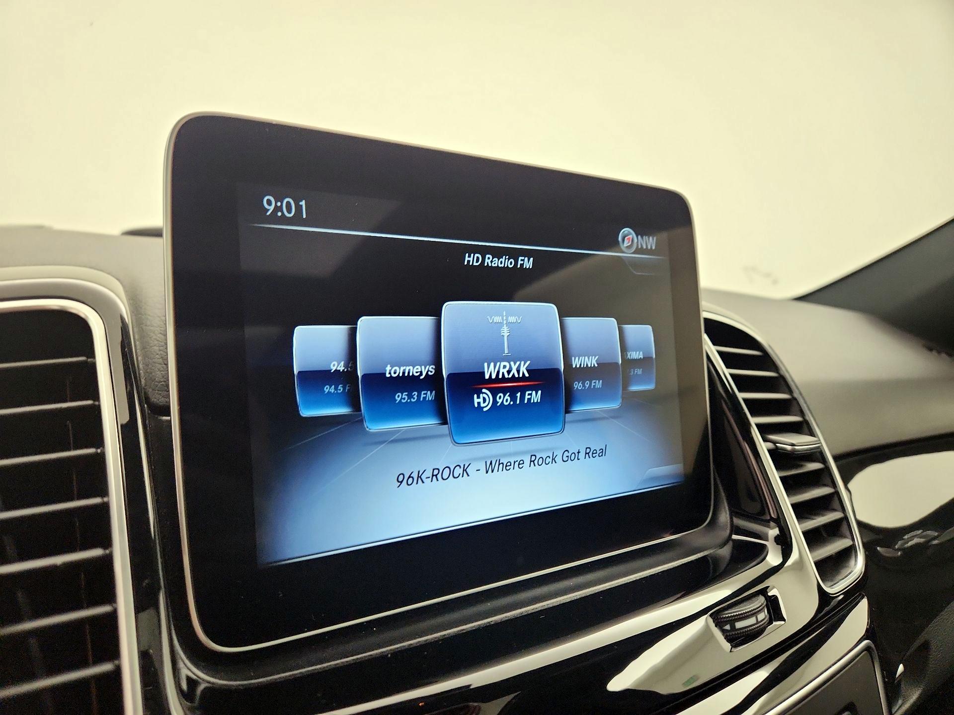 Thumbnail: 2018 Mercedes-Benz GLE - 16