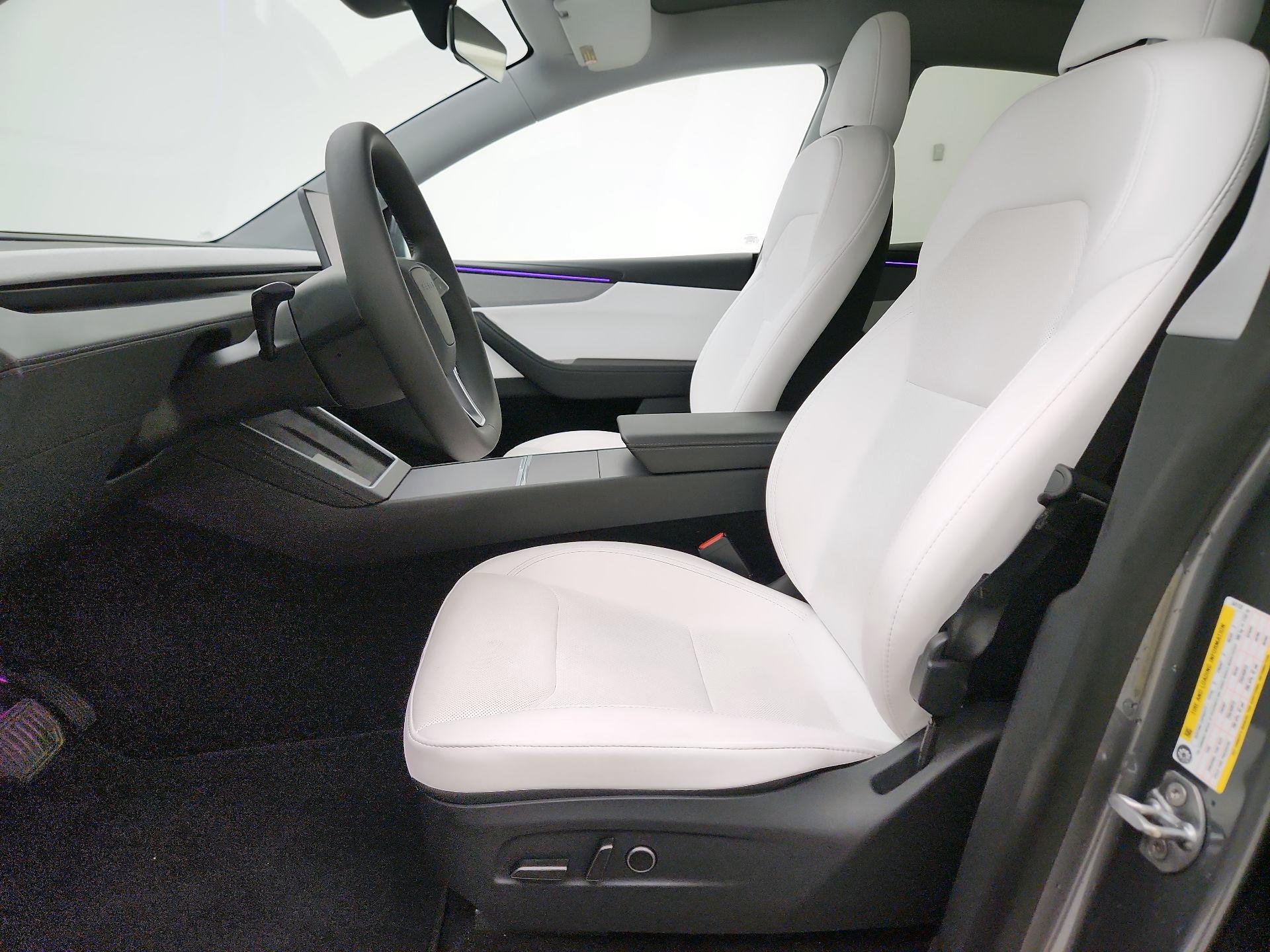 Thumbnail: 2026 Tesla Model Y - 11