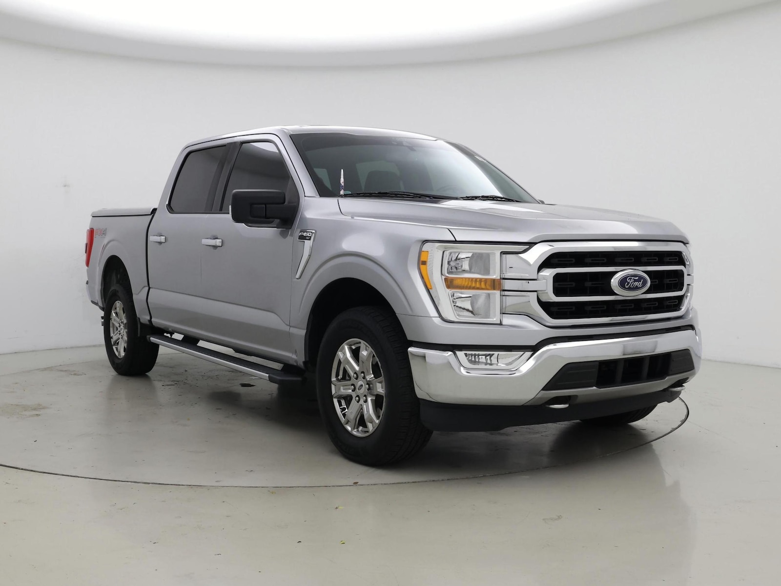2021 Ford F-150 XLT - Photo 2