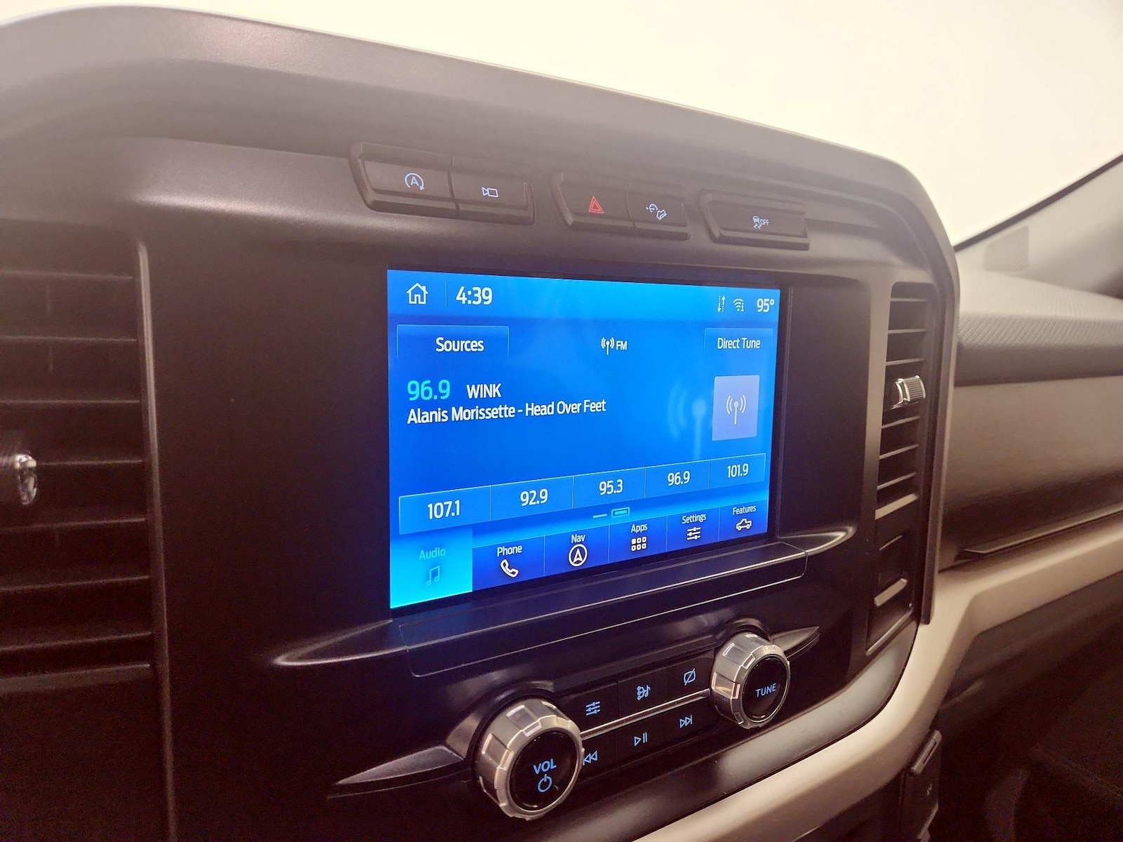 2021 Ford F-150 XLT - Photo 17