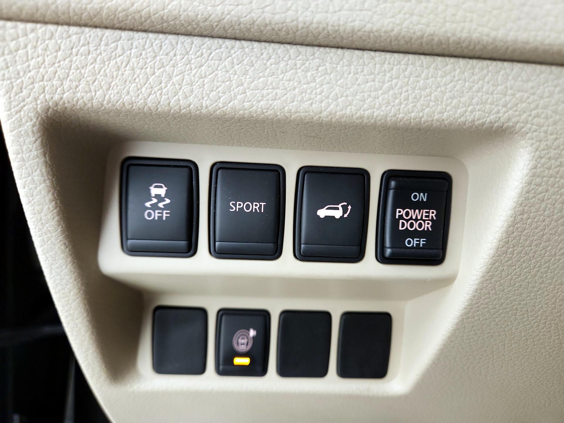 Thumbnail: 2014 Nissan Rogue - 13