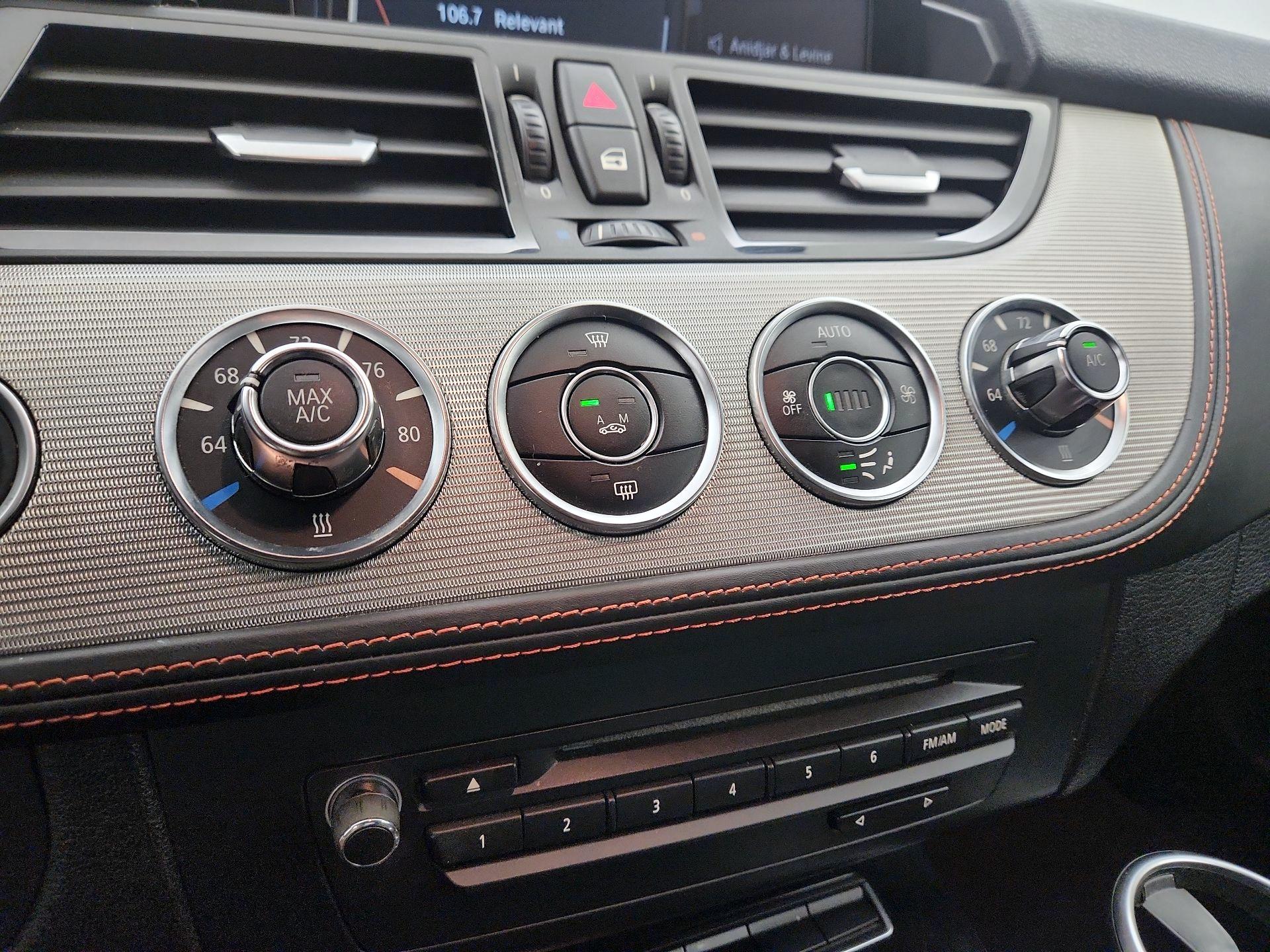 Thumbnail: 2014 BMW Z4 - 15