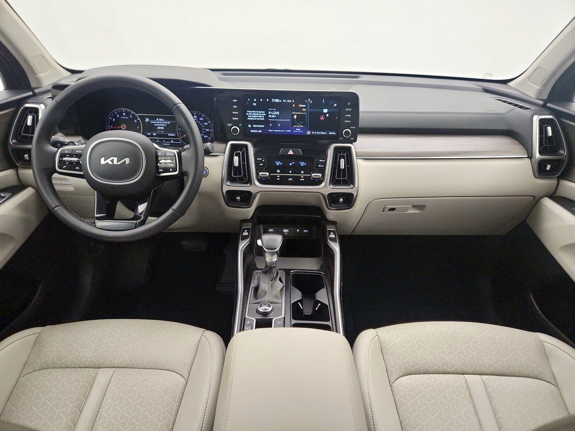 Thumbnail: 2023 Kia Sorento - 9