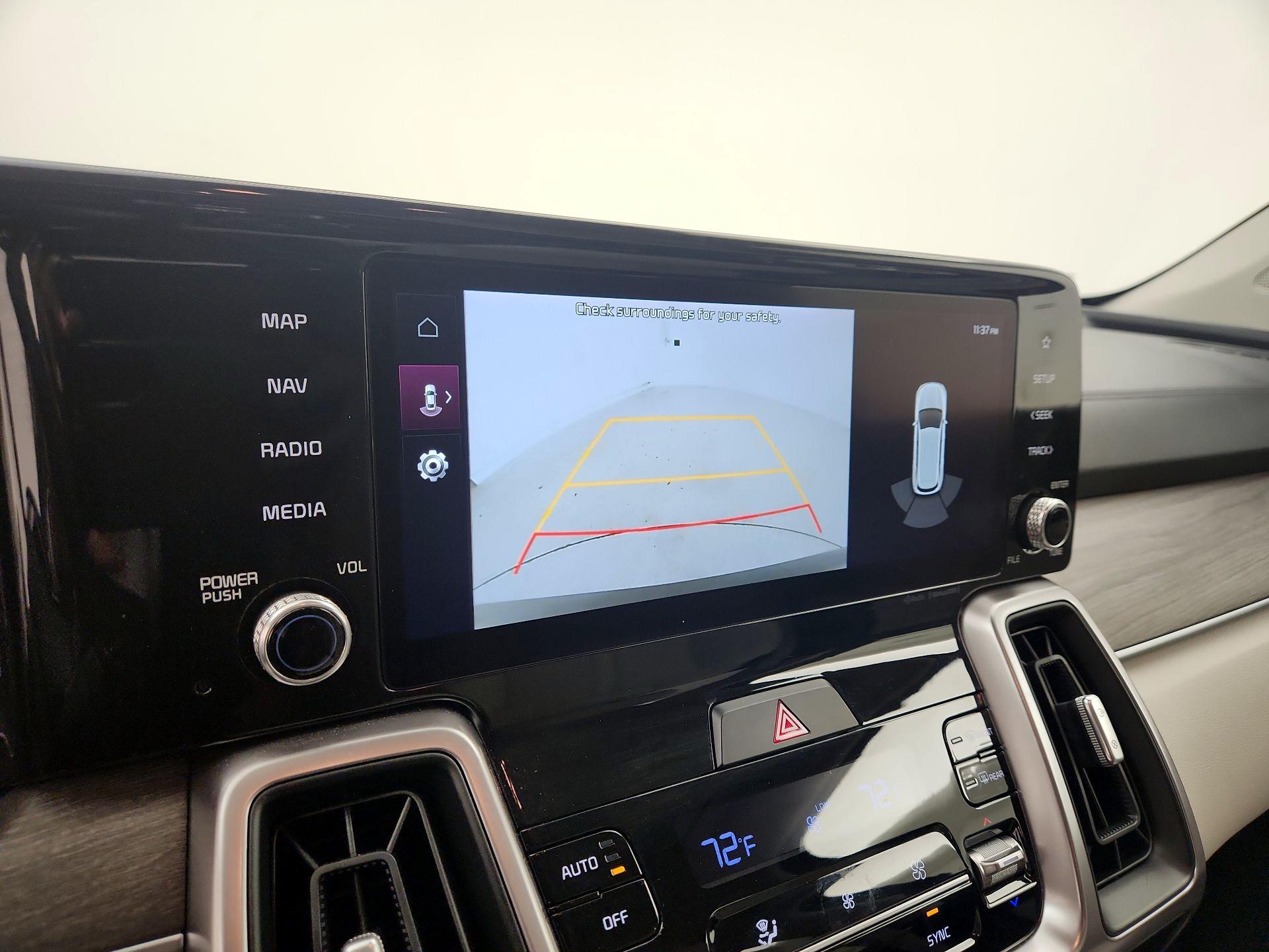 Thumbnail: 2023 Kia Sorento - 14