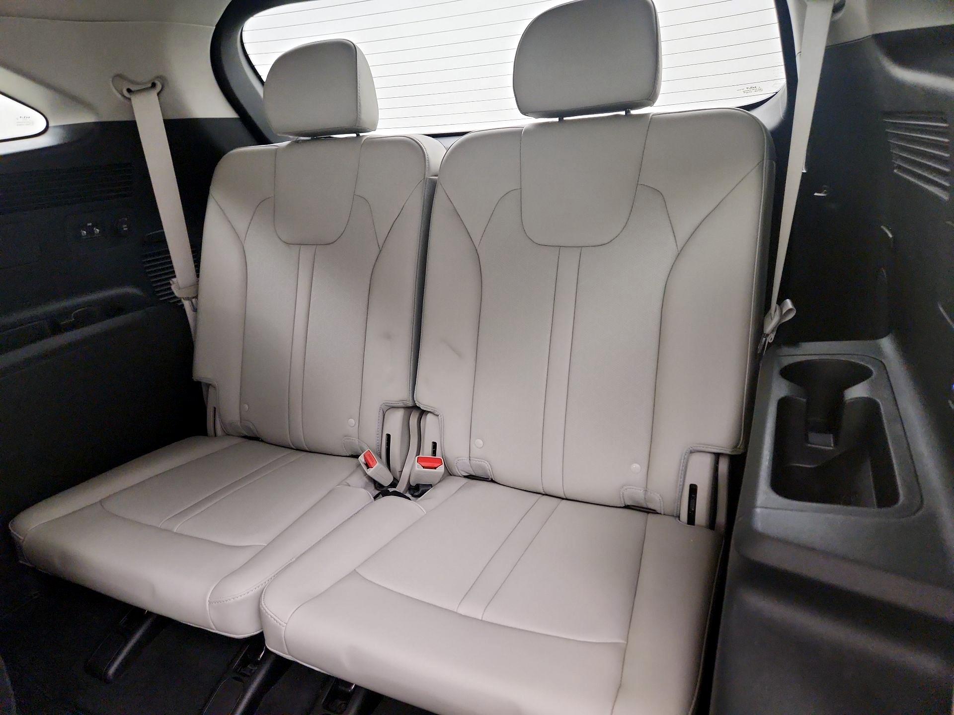 Thumbnail: 2023 Kia Sorento - 20