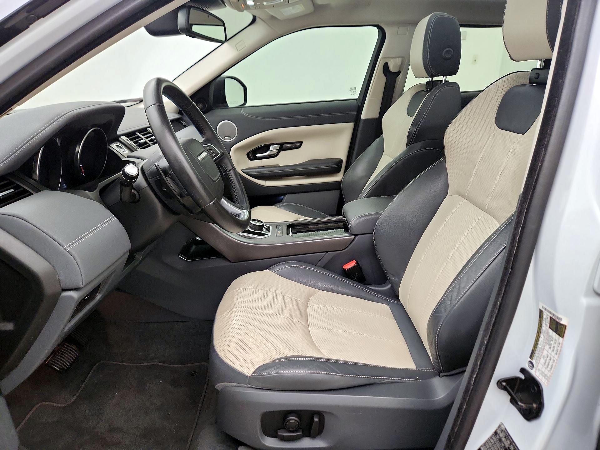 Thumbnail: 2018 Land Rover Range Rover Evoque - 11