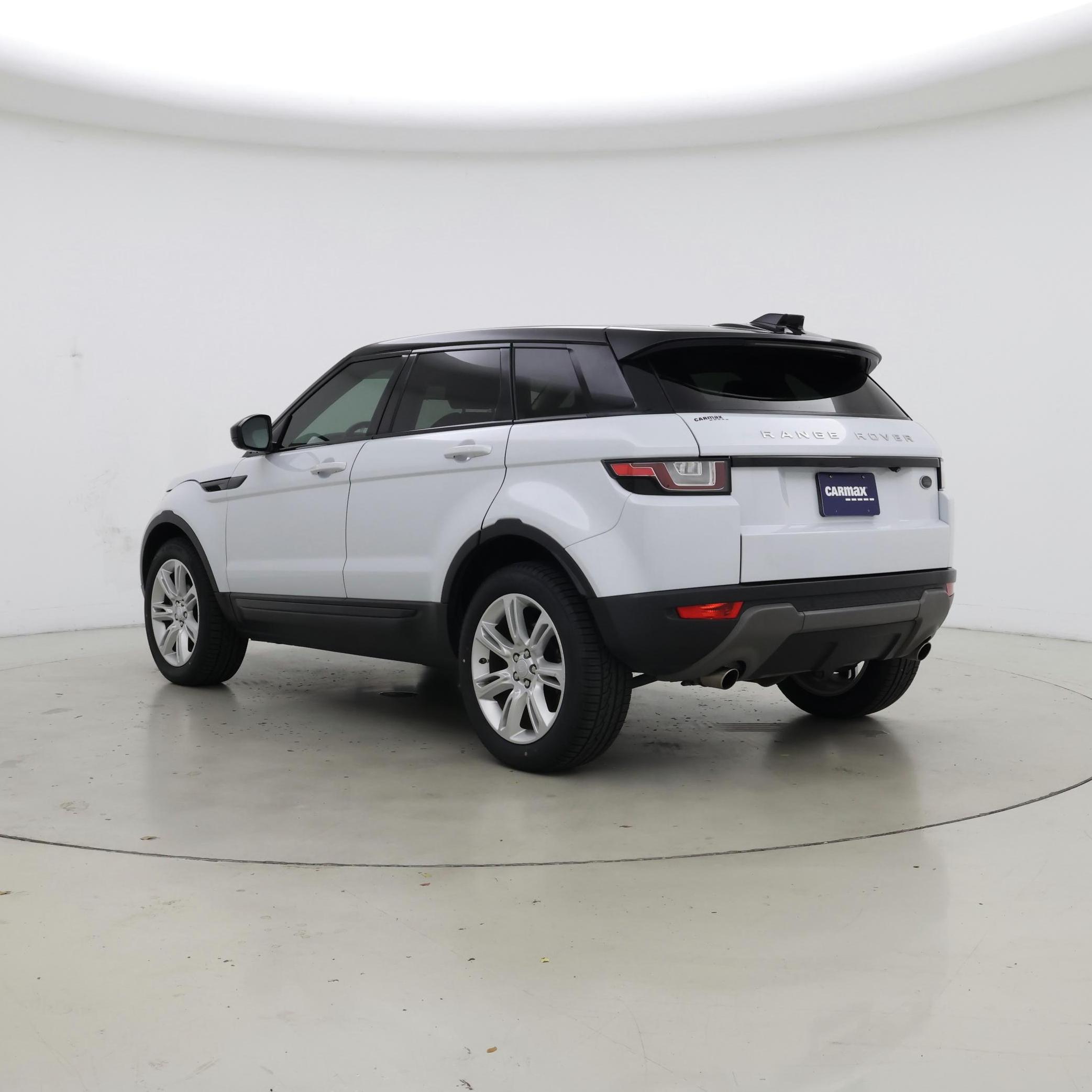 Thumbnail: 2018 Land Rover Range Rover Evoque - 2