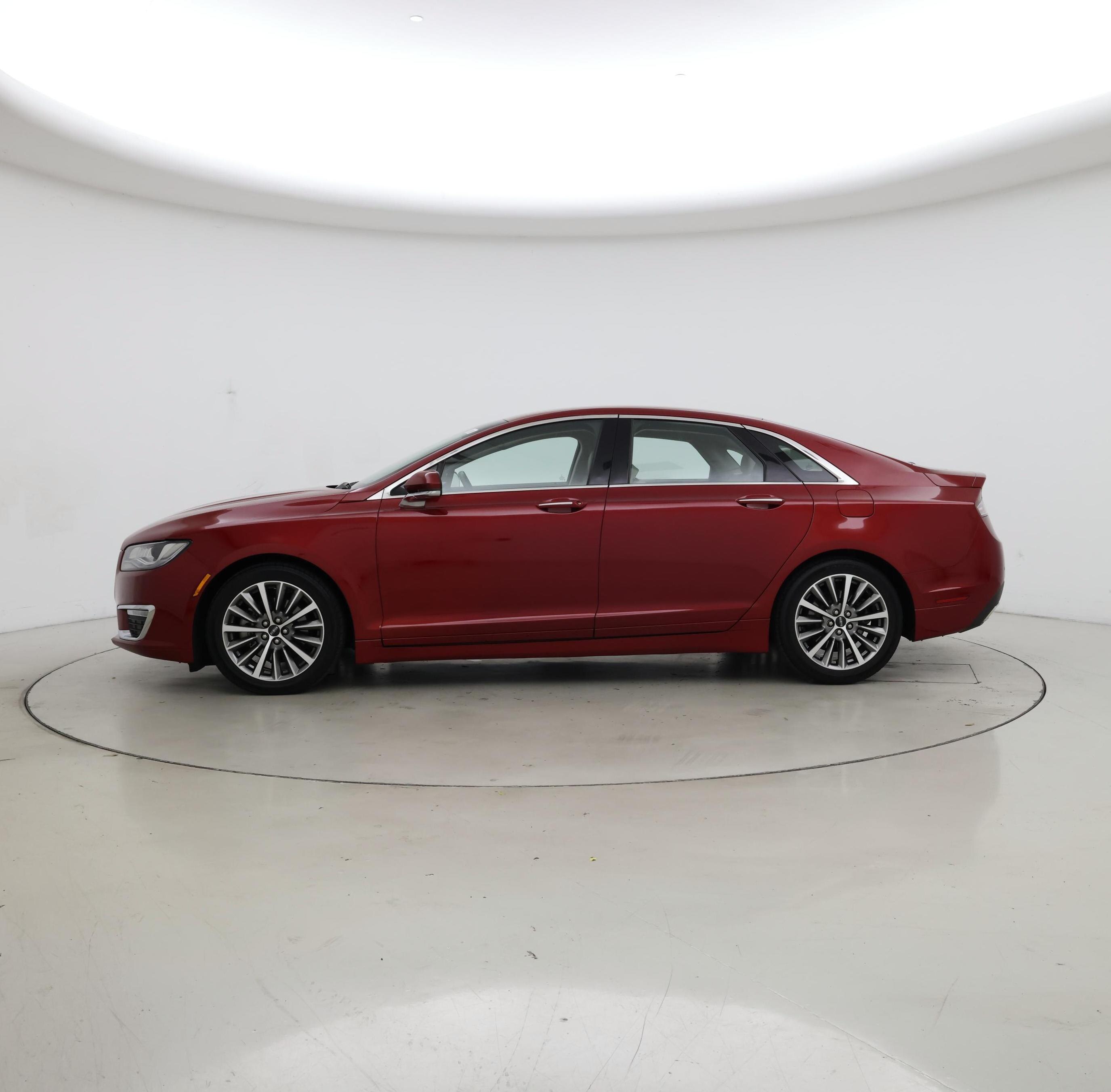 Thumbnail: 2018 Lincoln MKZ - 3