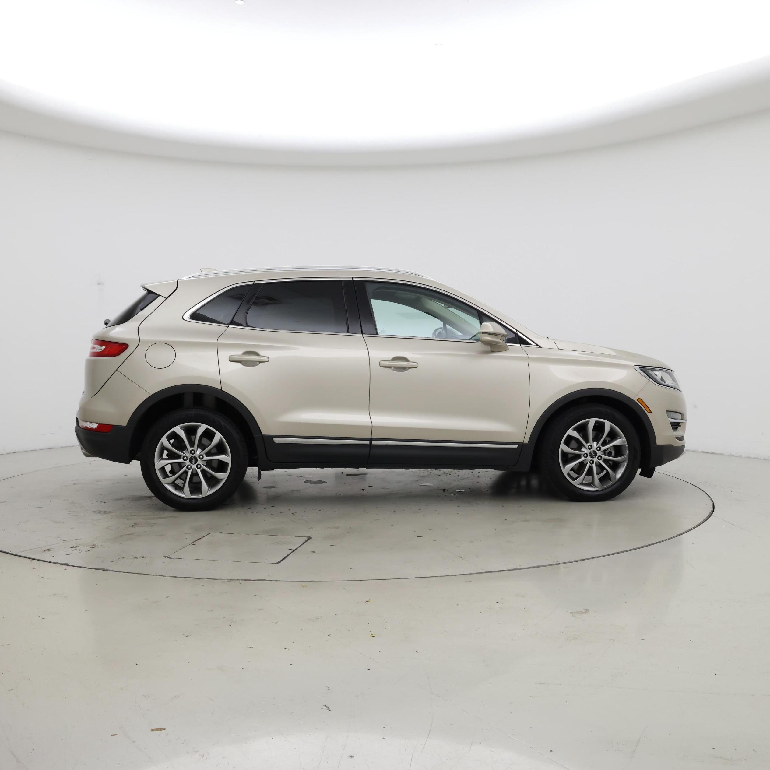 Thumbnail: 2017 Lincoln MKC - 7