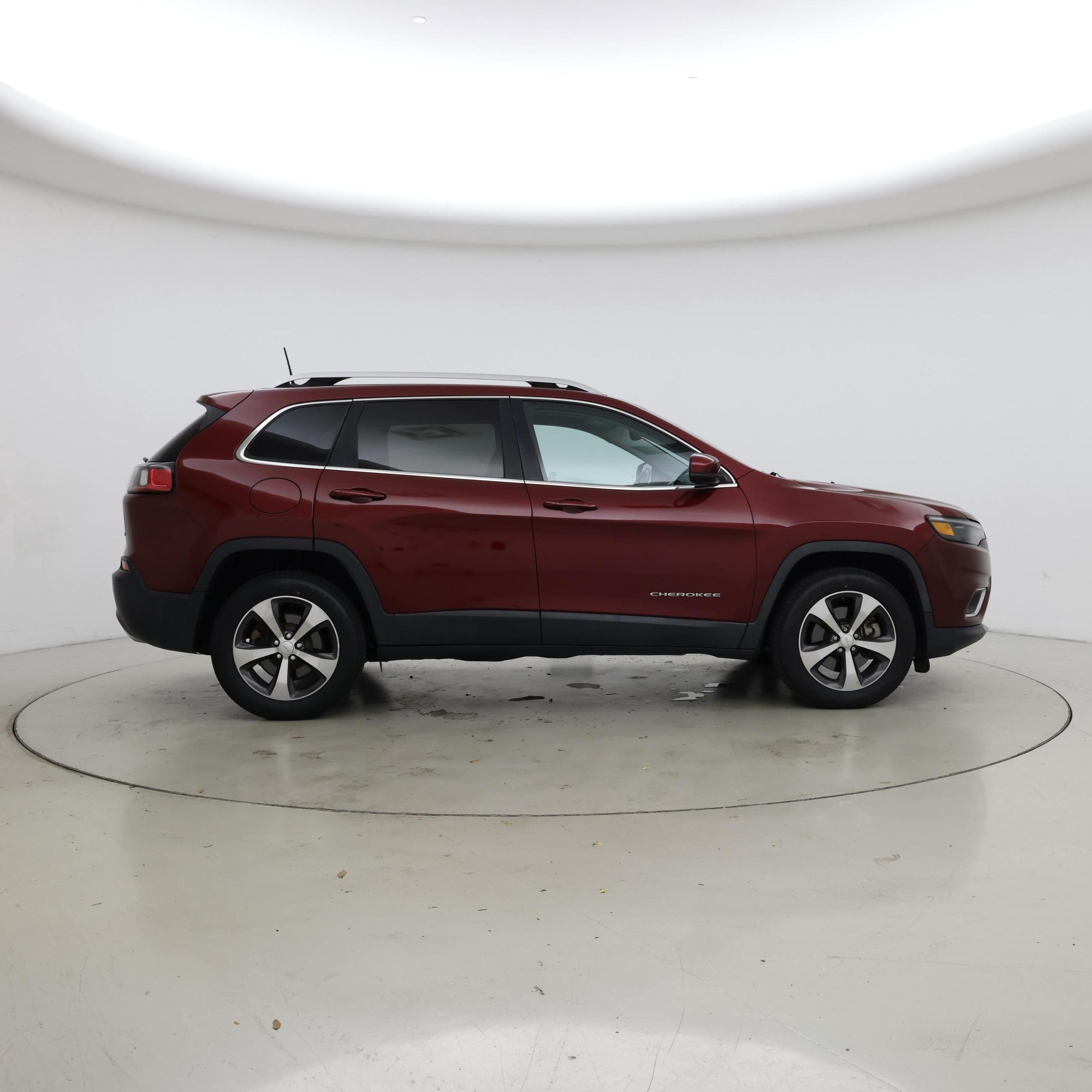 Thumbnail: 2019 Jeep Cherokee - 7