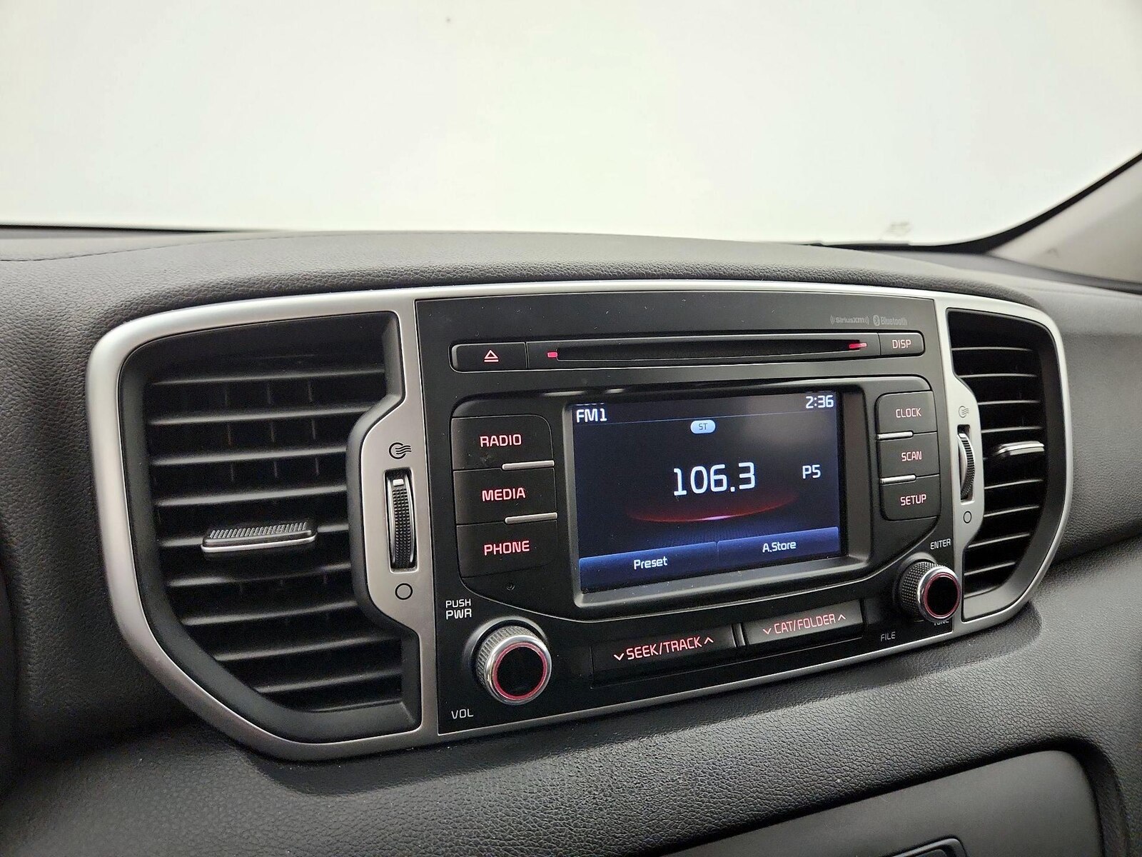 2017 Kia Sportage LX - Photo 16