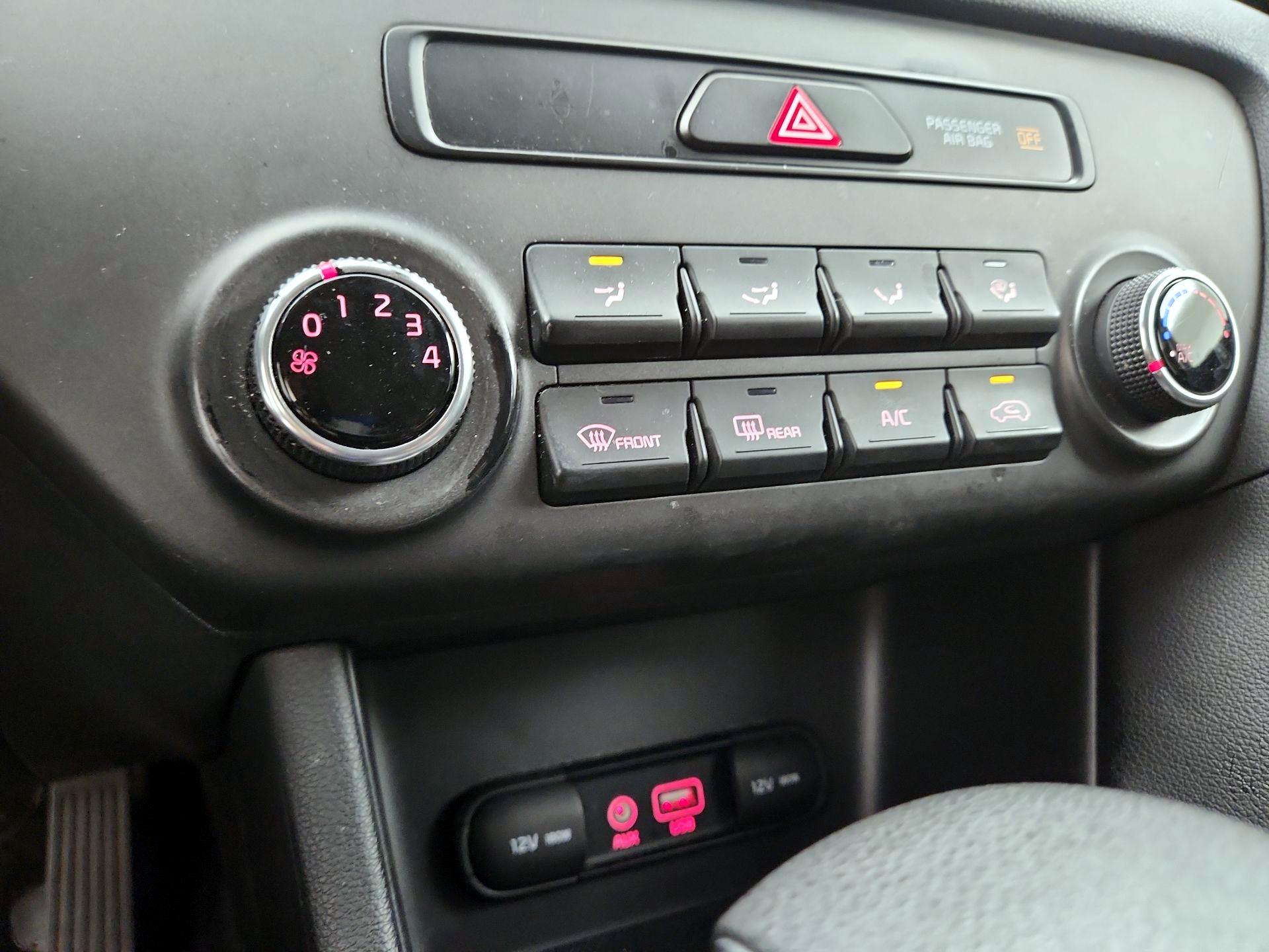 Thumbnail: 2017 Kia Sportage - 16