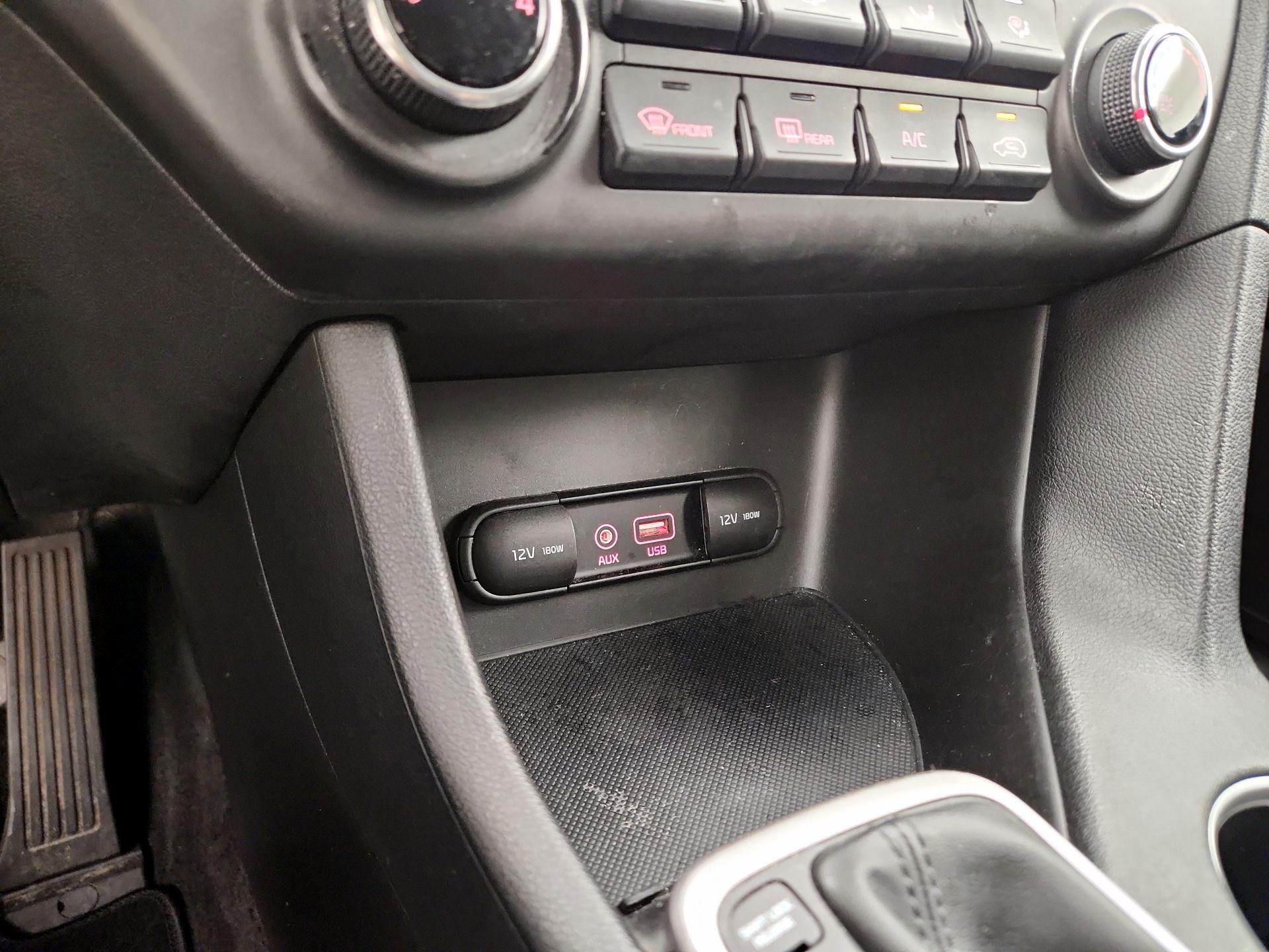 Thumbnail: 2017 Kia Sportage - 18