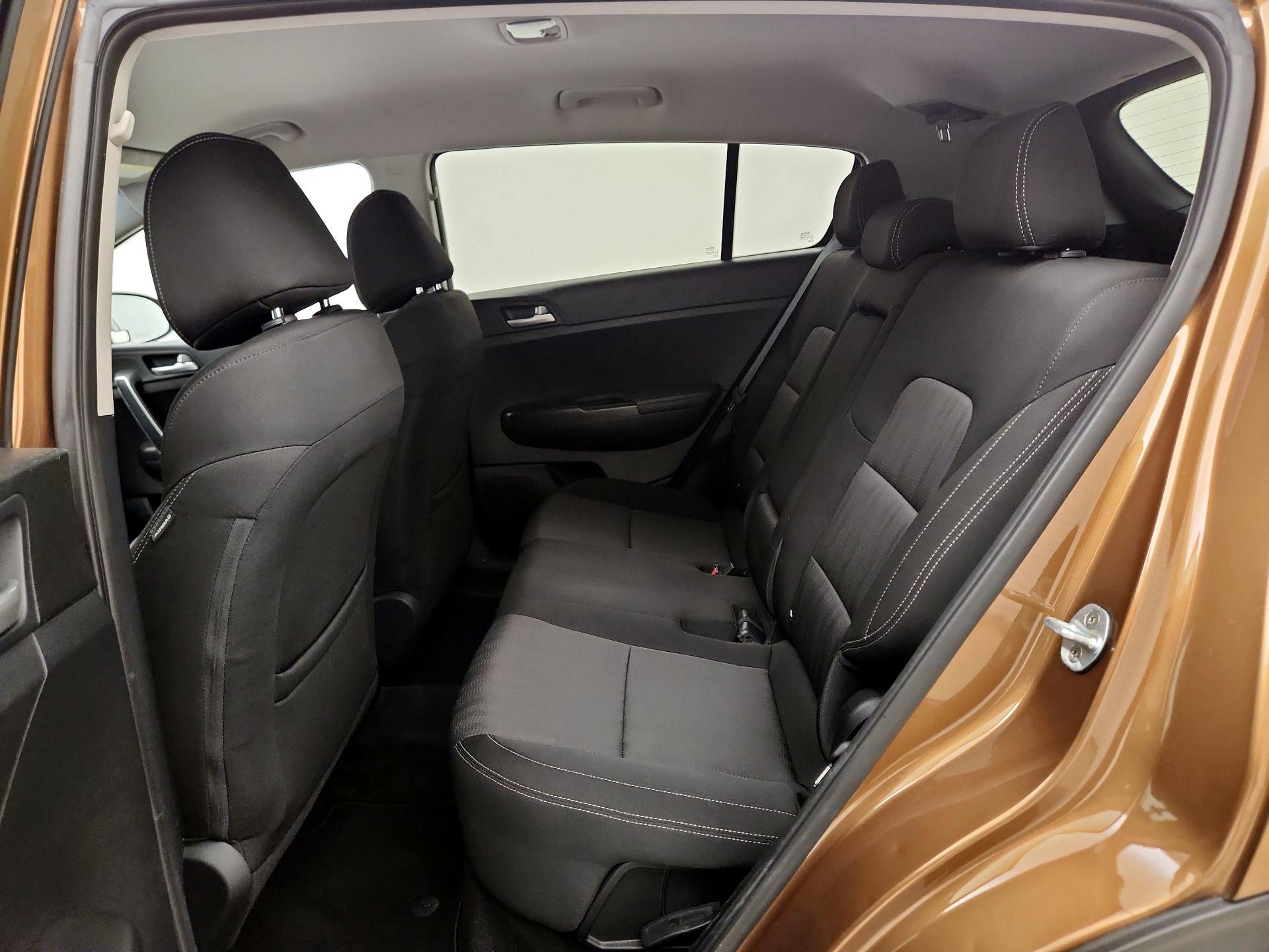 Thumbnail: 2017 Kia Sportage - 19