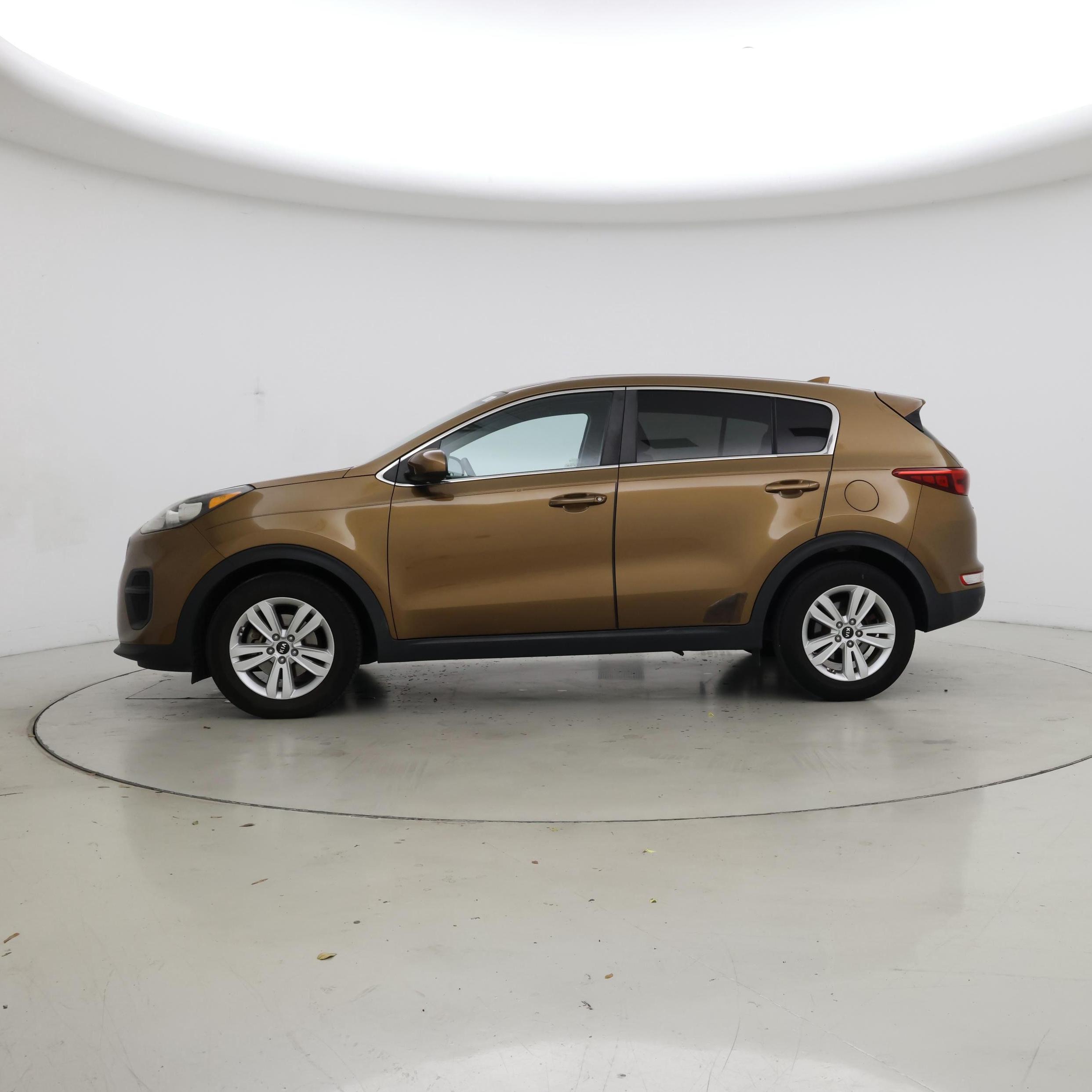 Thumbnail: 2017 Kia Sportage - 3