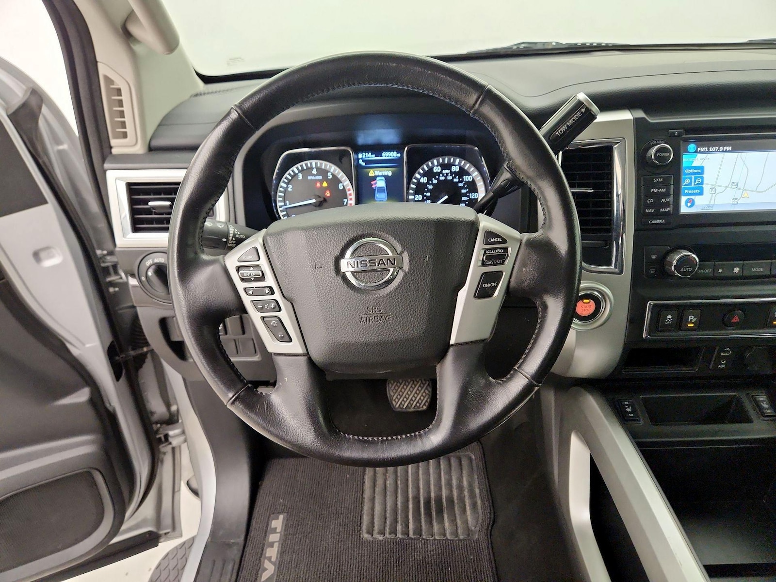 2018 Nissan Titan SV - Photo 11