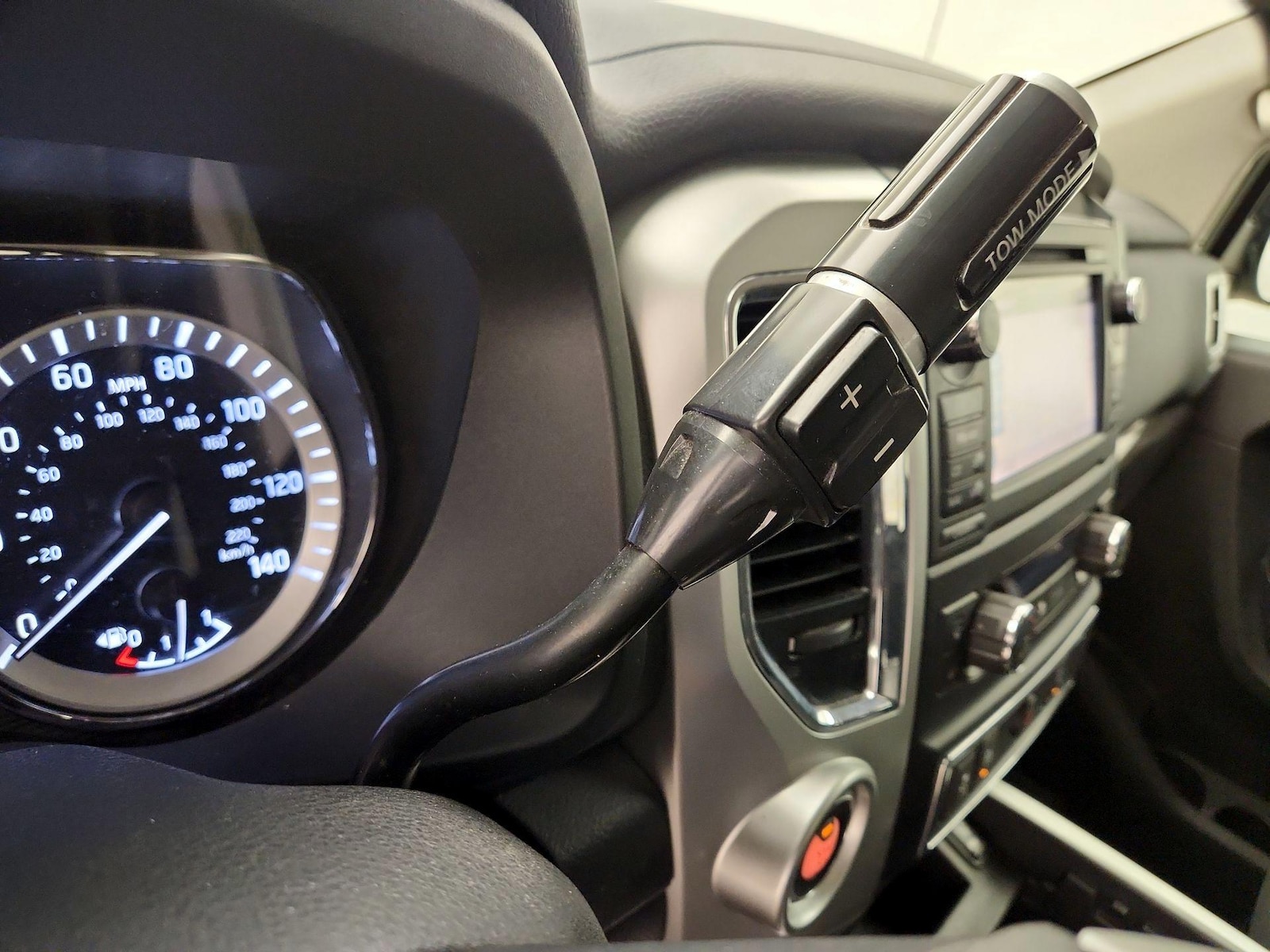 2018 Nissan Titan SV - Photo 19