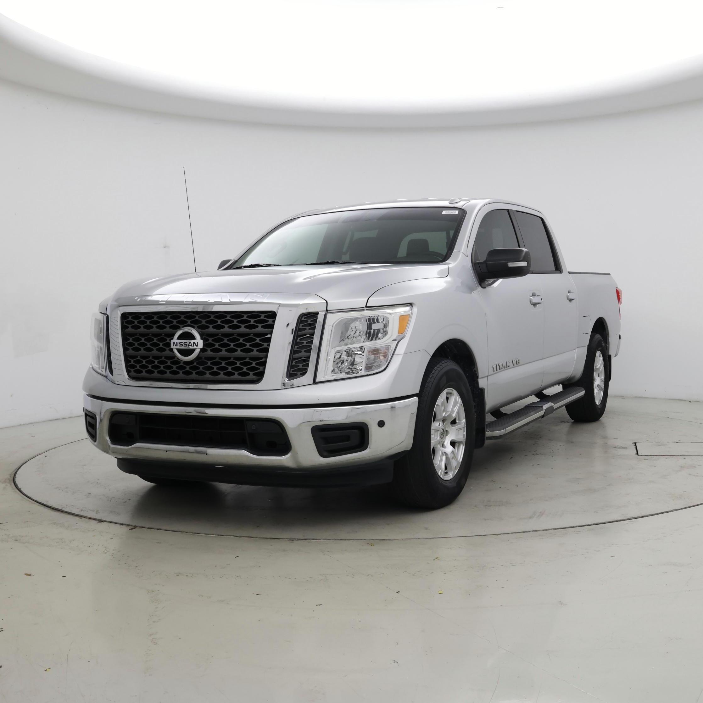 Thumbnail: 2018 Nissan Titan - 4