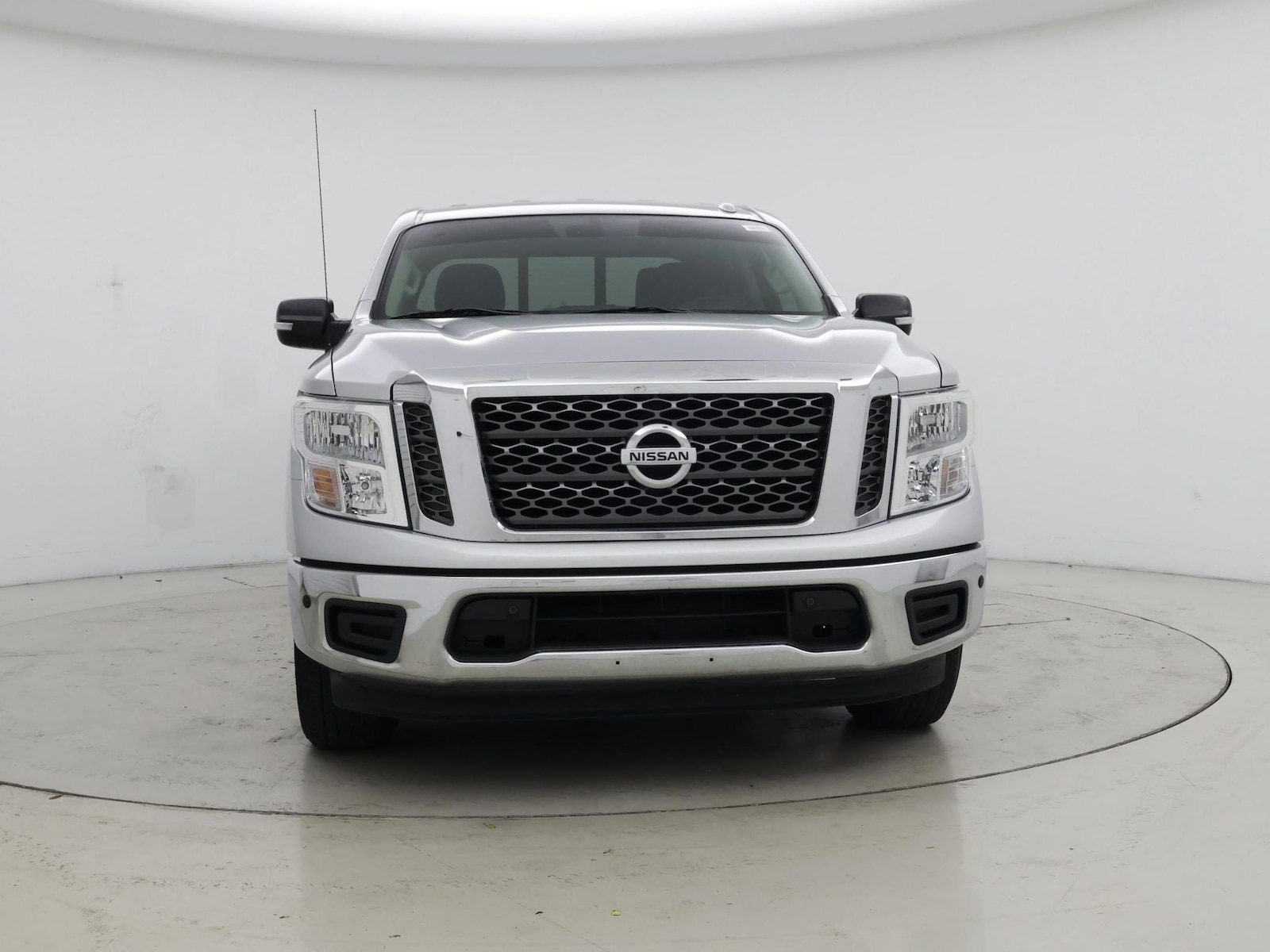 2018 Nissan Titan SV - Photo 6