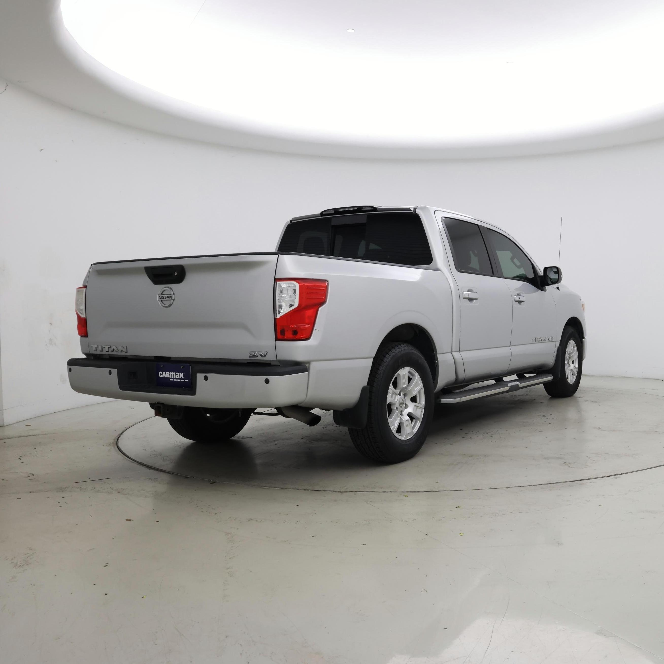 Thumbnail: 2018 Nissan Titan - 8