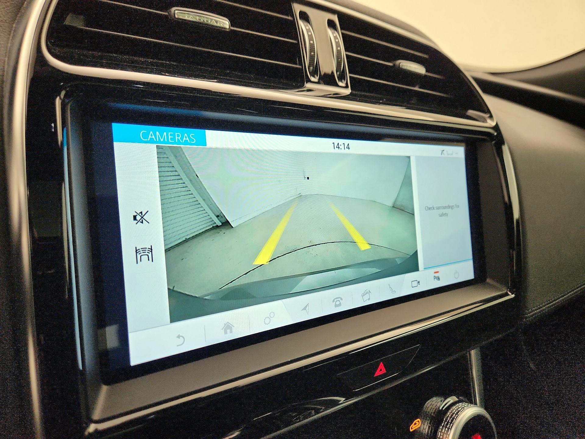 Thumbnail: 2020 Jaguar XE - 15