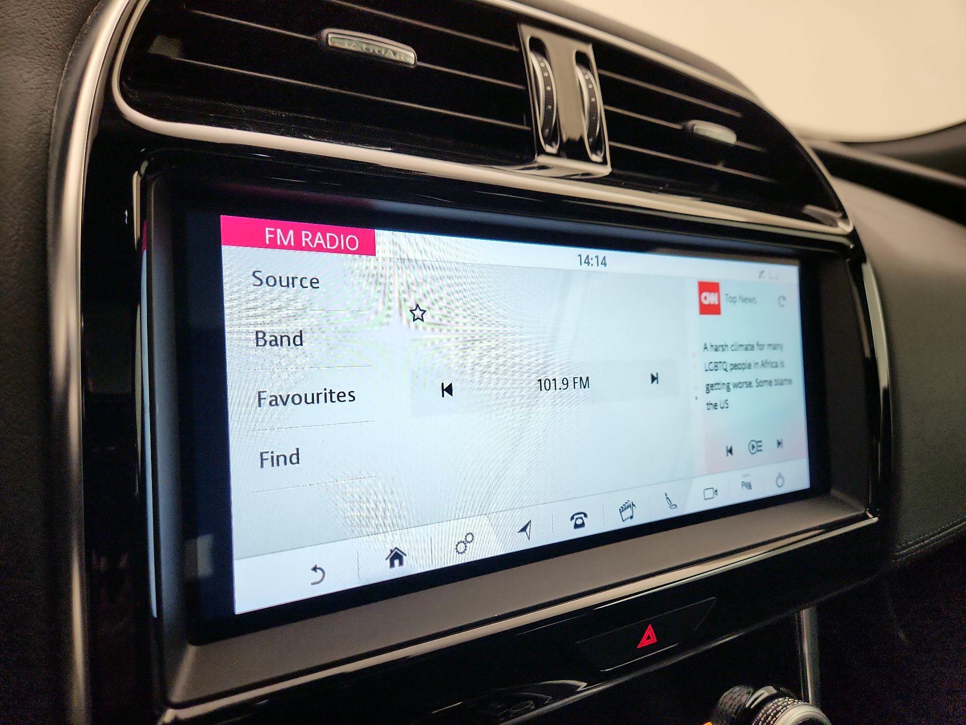 Thumbnail: 2020 Jaguar XE - 16