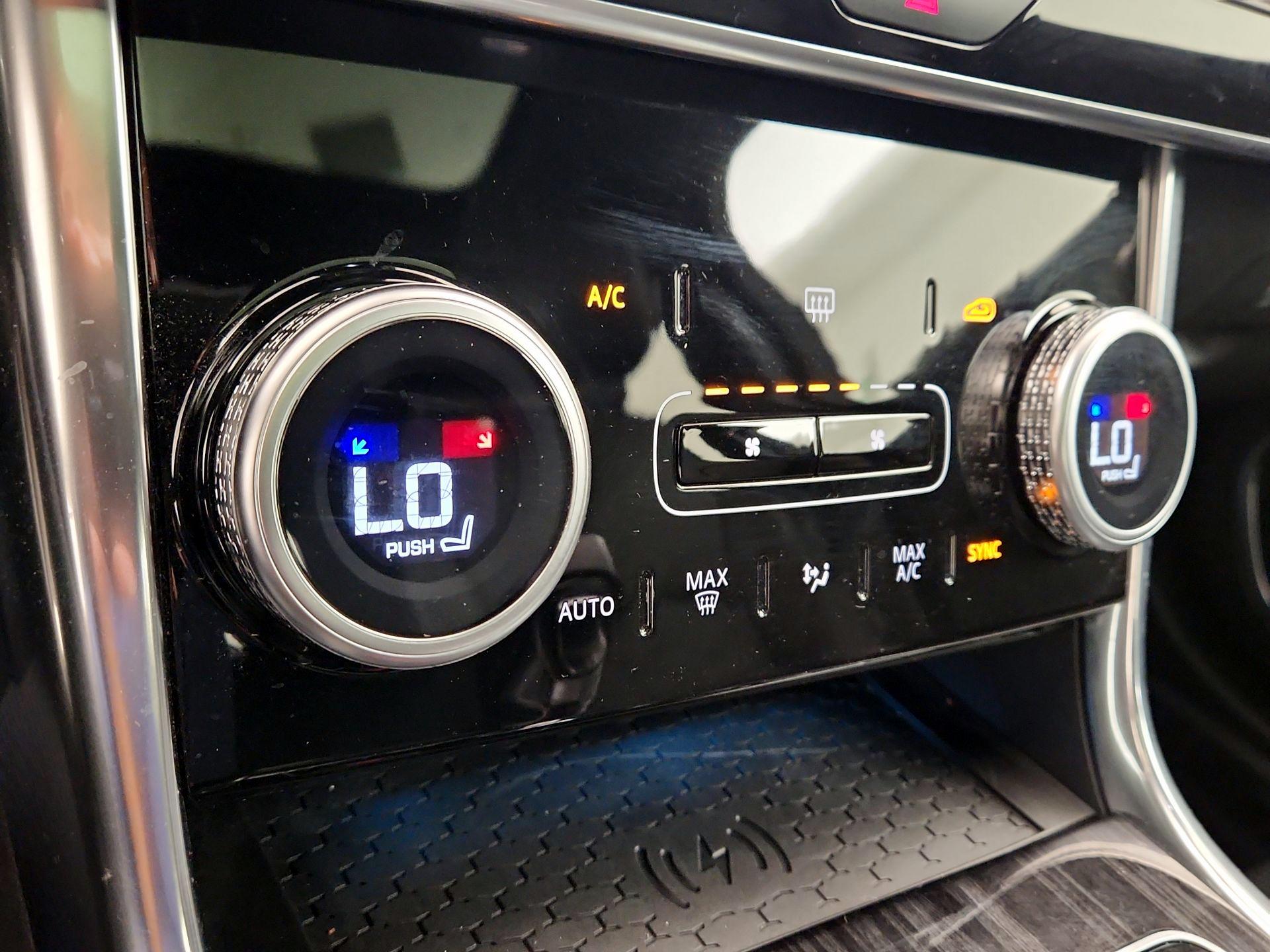 Thumbnail: 2020 Jaguar XE - 17