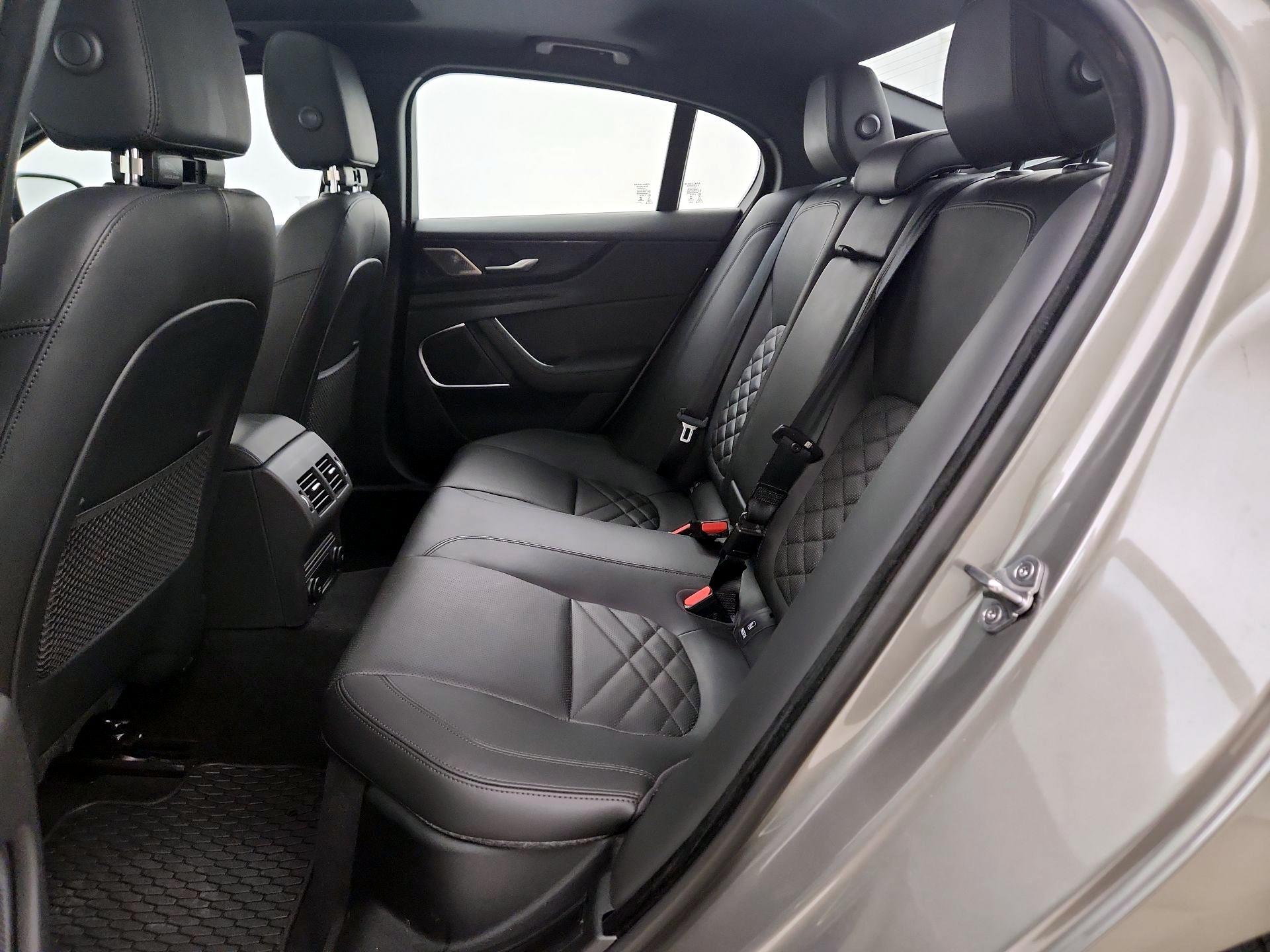 Thumbnail: 2020 Jaguar XE - 20