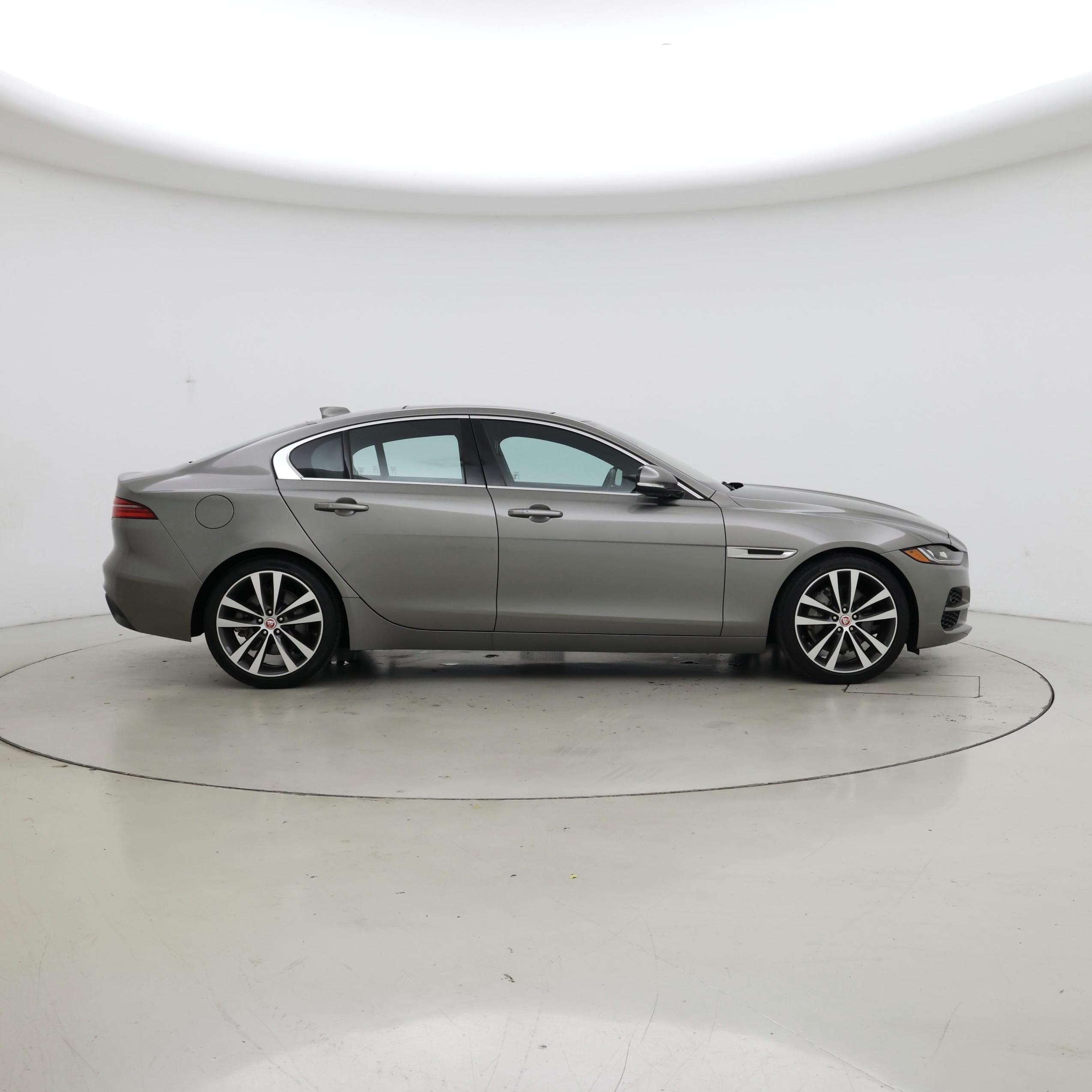 Thumbnail: 2020 Jaguar XE - 7