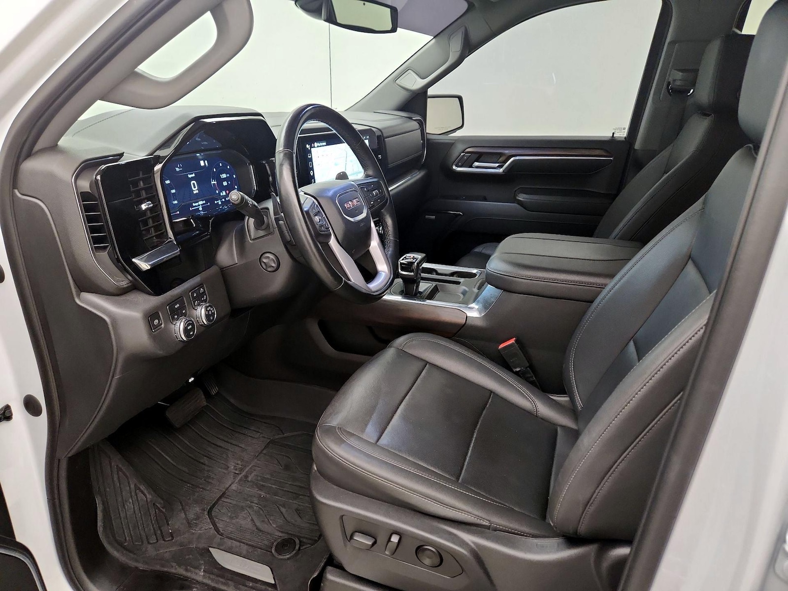 2023 GMC Sierra 1500 SLT - Photo 12
