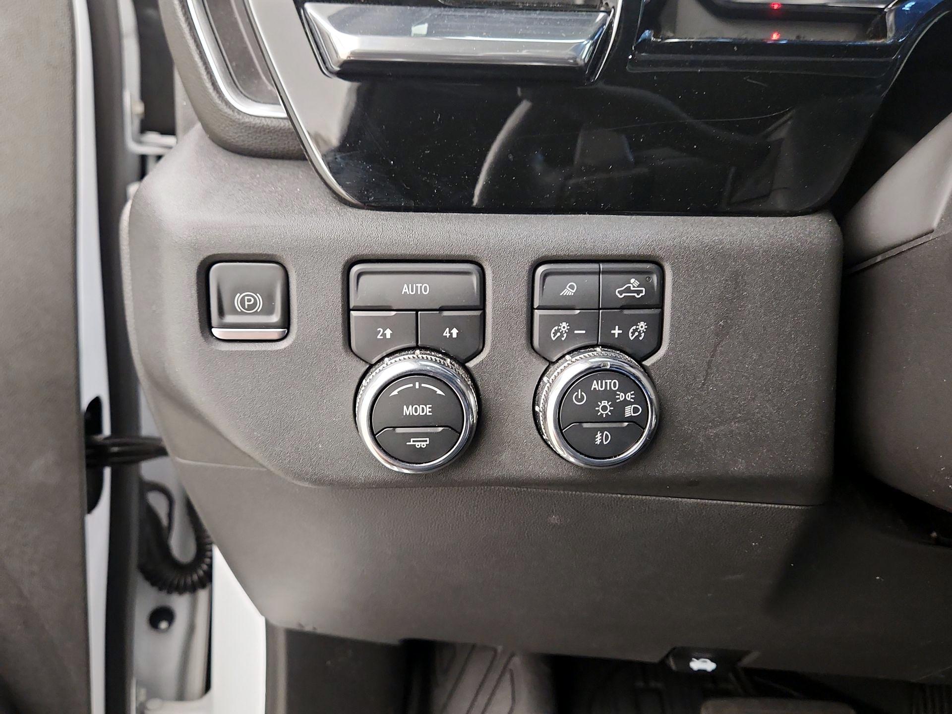 Thumbnail: 2023 GMC Sierra 1500 - 13