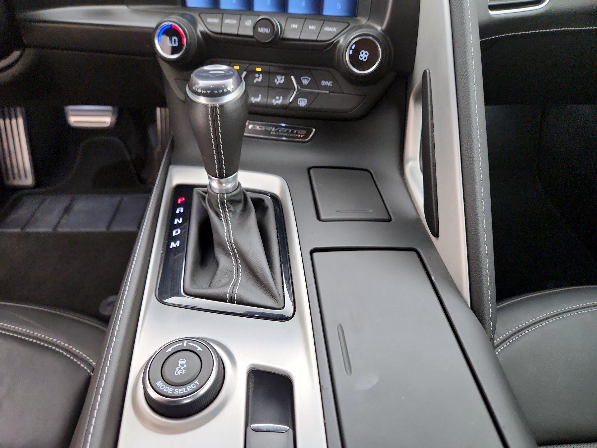 Thumbnail: 2015 Chevrolet Corvette - 18
