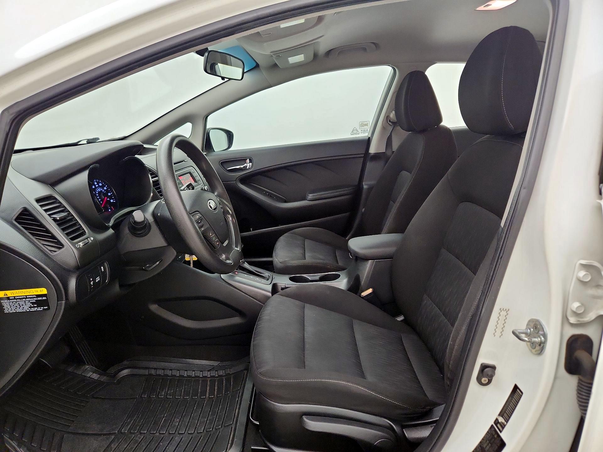Thumbnail: 2016 Kia Forte - 11