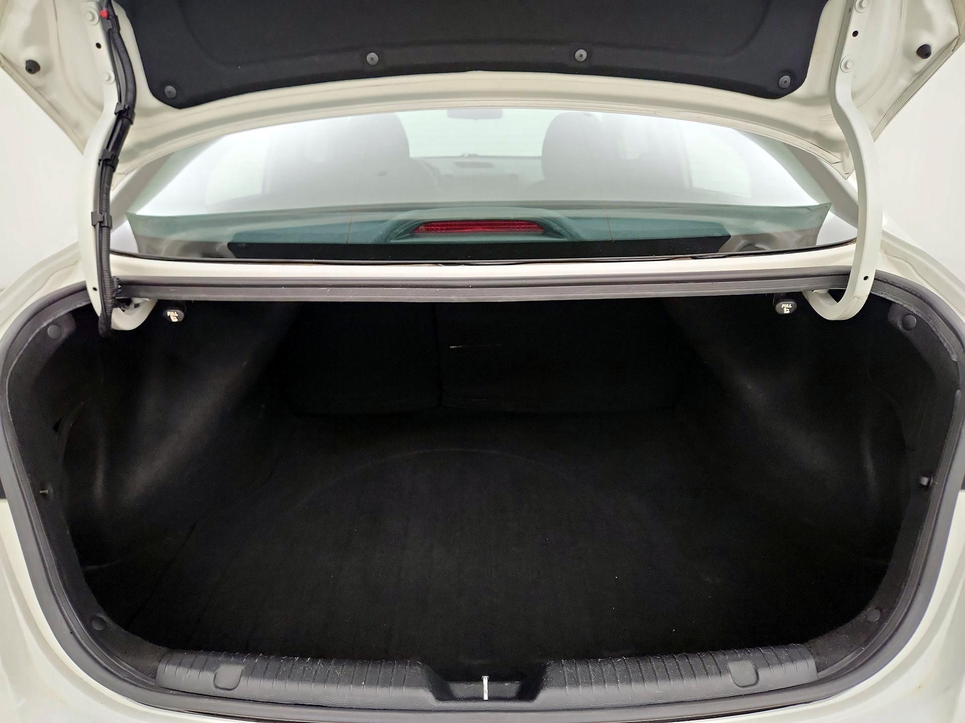 Thumbnail: 2016 Kia Forte - 19