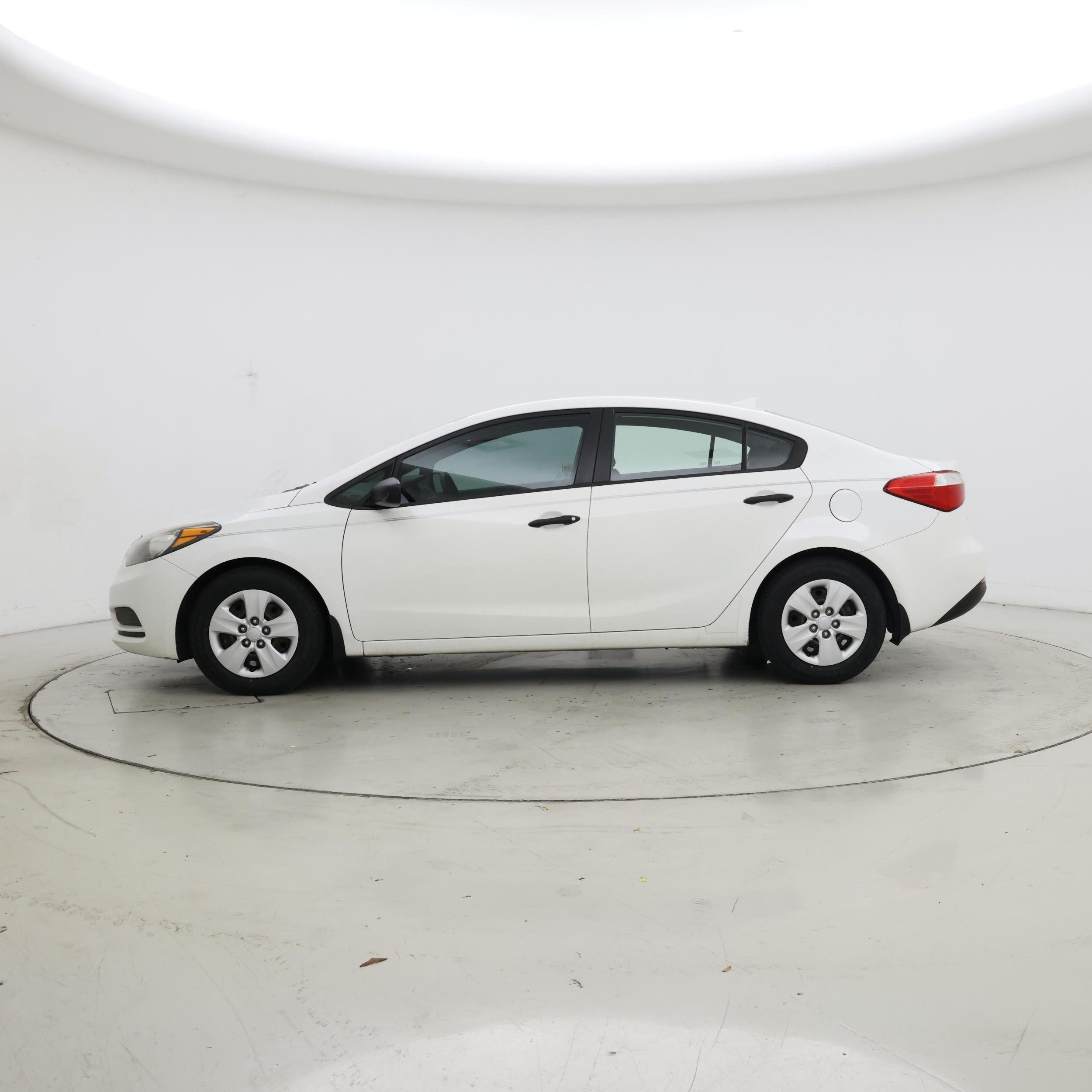 Thumbnail: 2016 Kia Forte - 3
