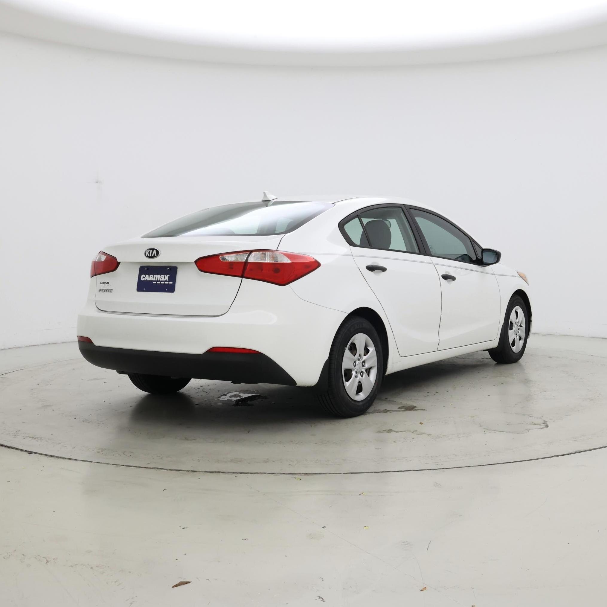 Thumbnail: 2016 Kia Forte - 8