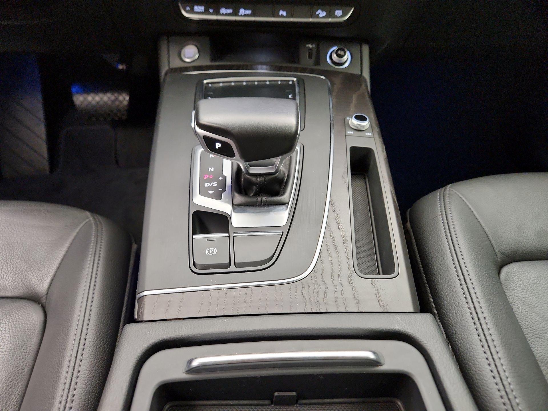 Thumbnail: 2018 Audi Q5 - 18