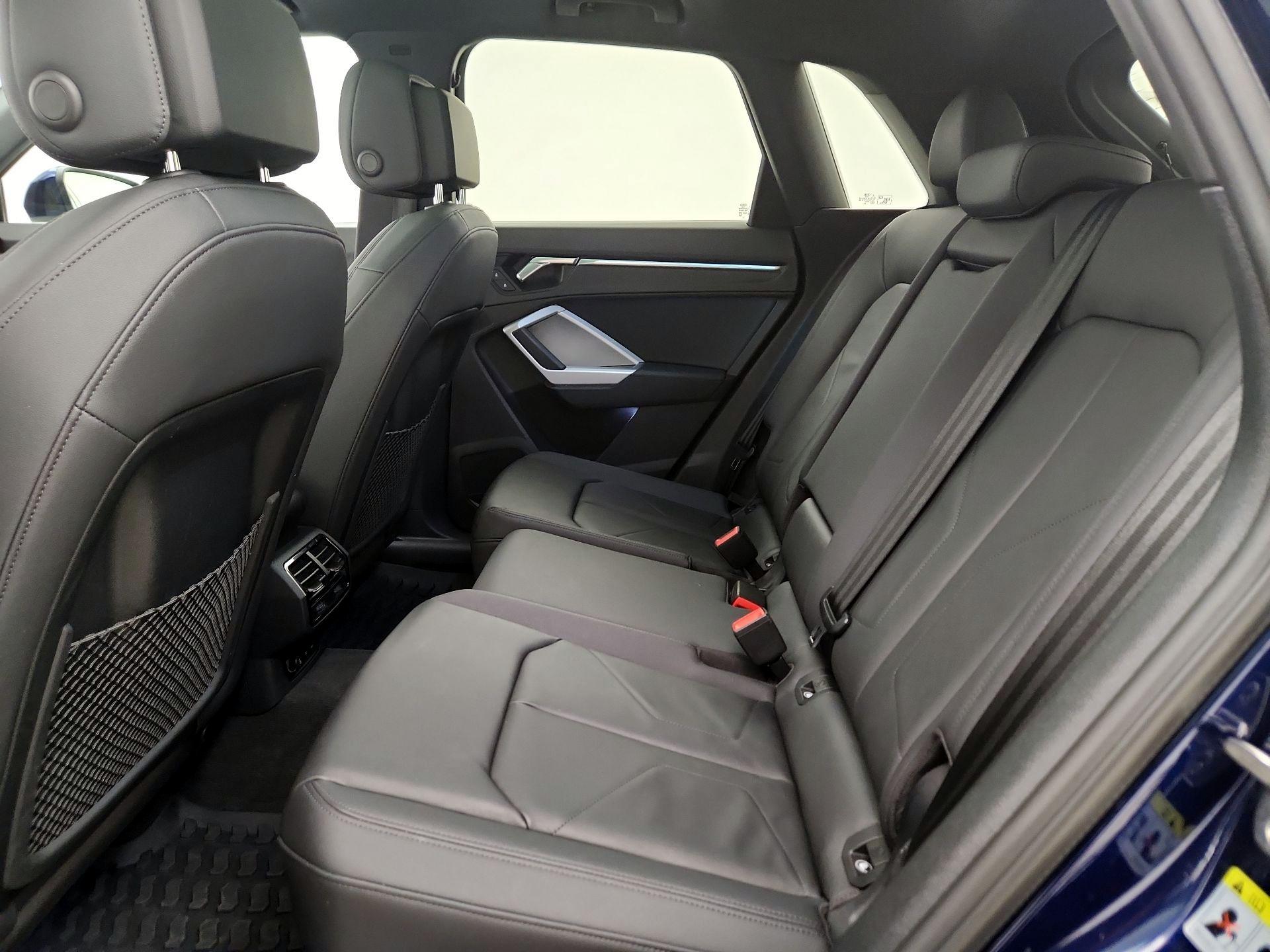 Thumbnail: 2021 Audi Q3 - 20