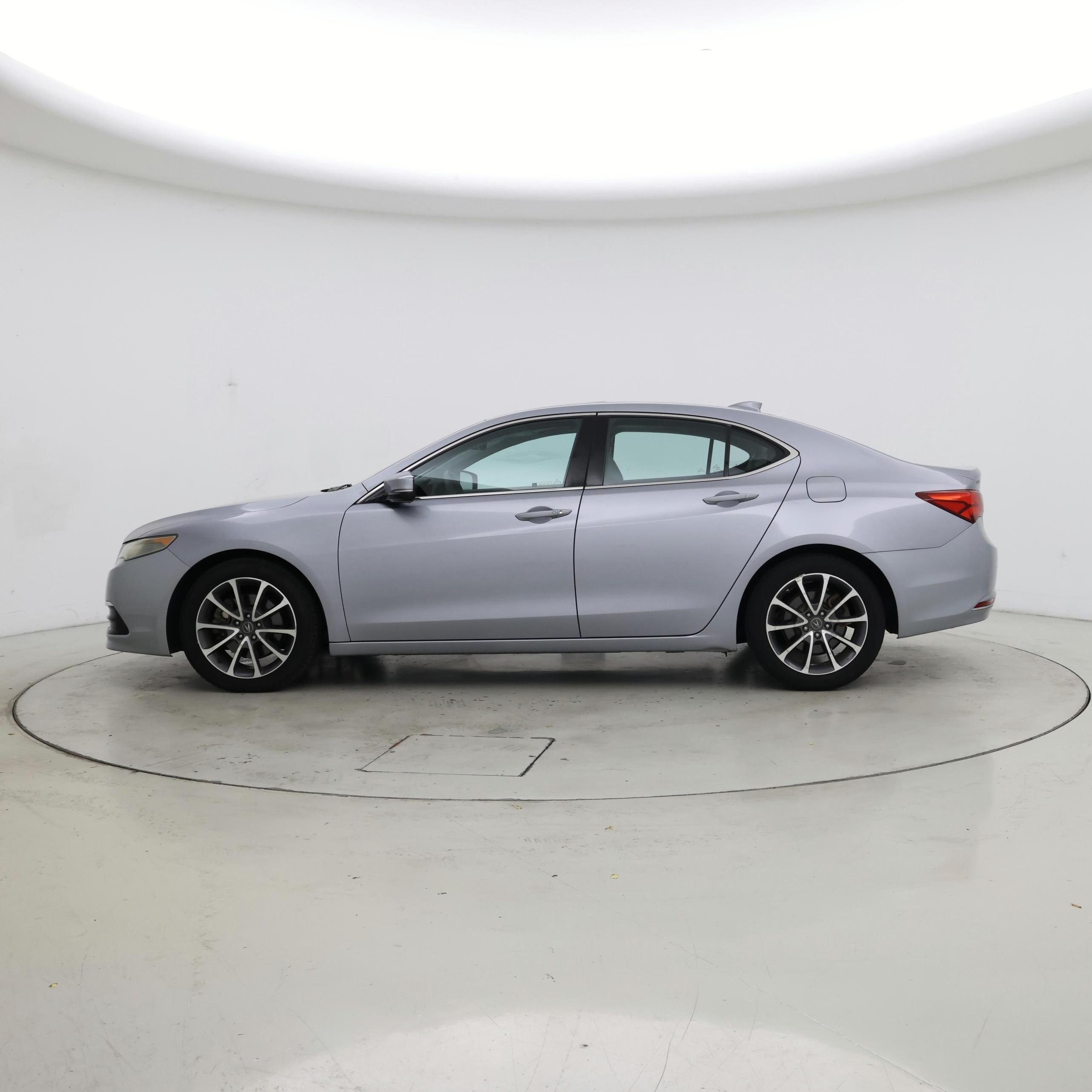 Thumbnail: 2015 Acura TLX - 3