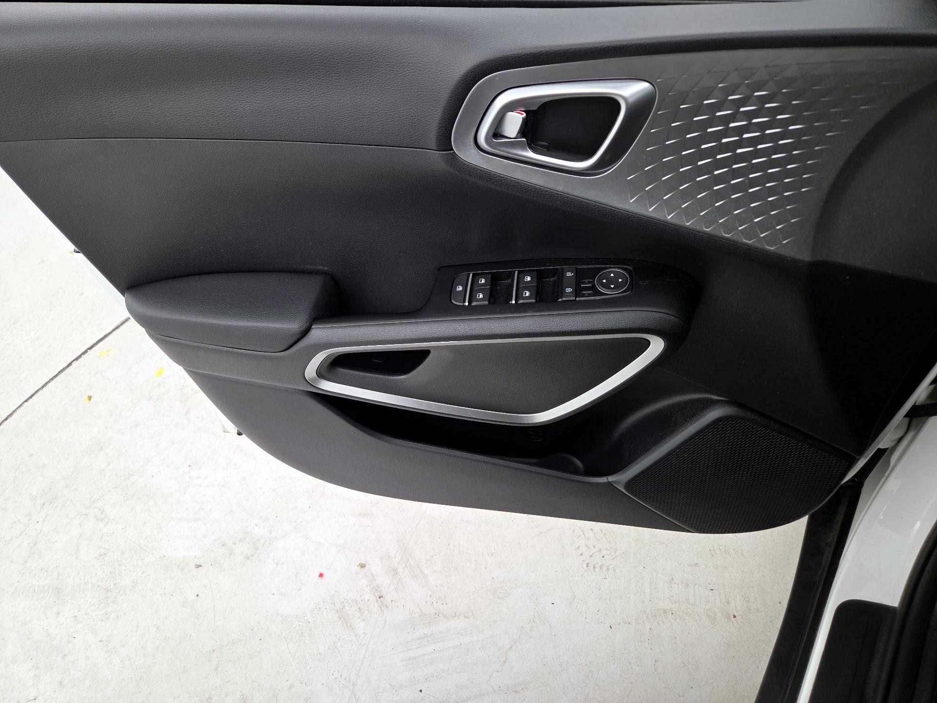 Thumbnail: 2023 Kia Soul - 12