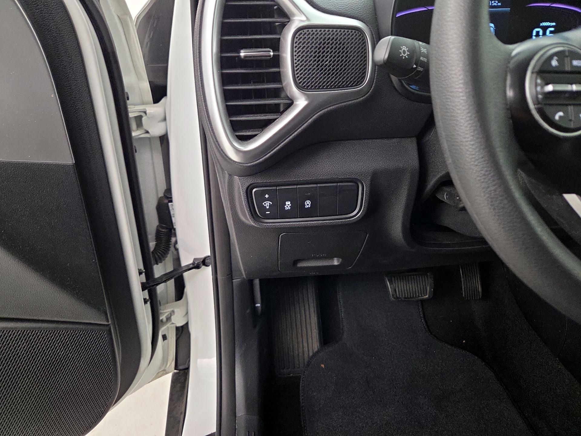 Thumbnail: 2023 Kia Soul - 13