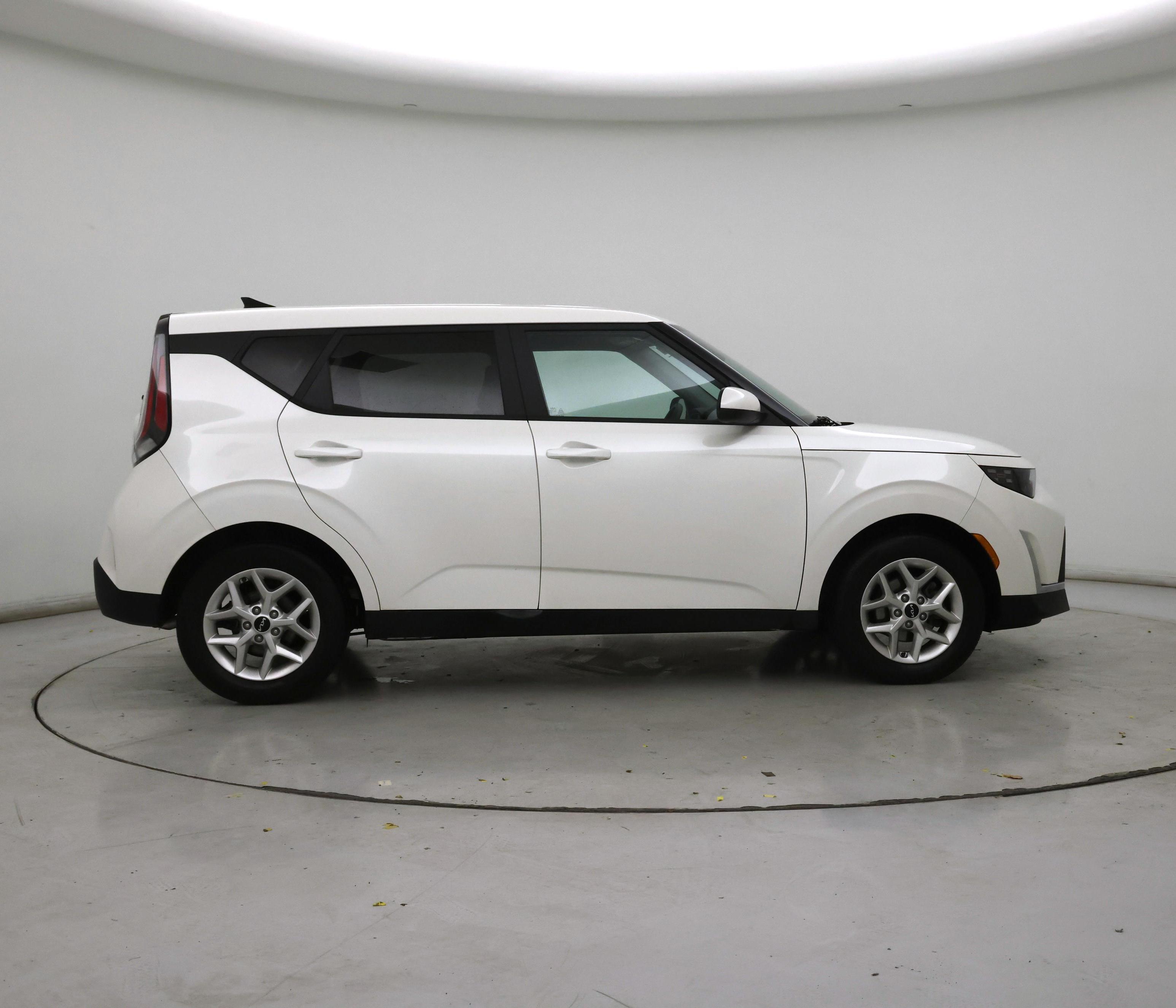 Thumbnail: 2023 Kia Soul - 7